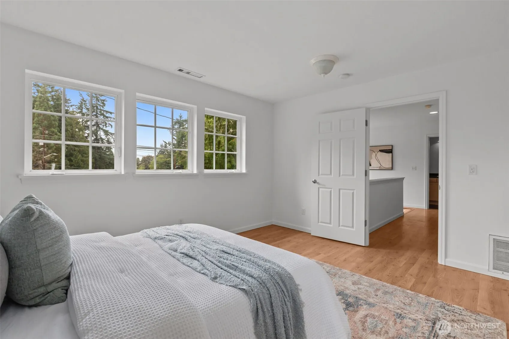 11300 Goodwin Way NE, Seattle, WA 98125