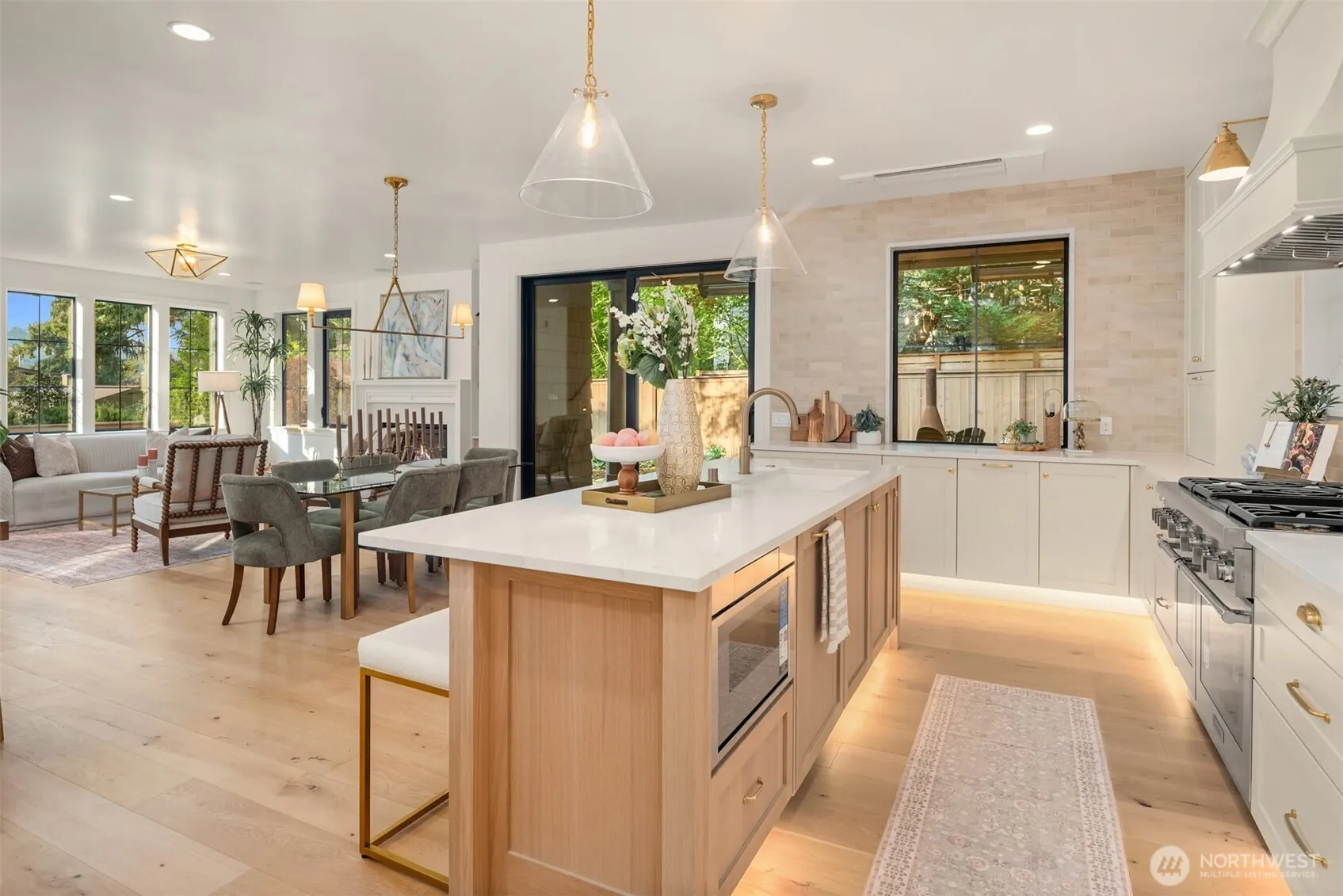 2012 9th Street W, Kirkland, WA 98033