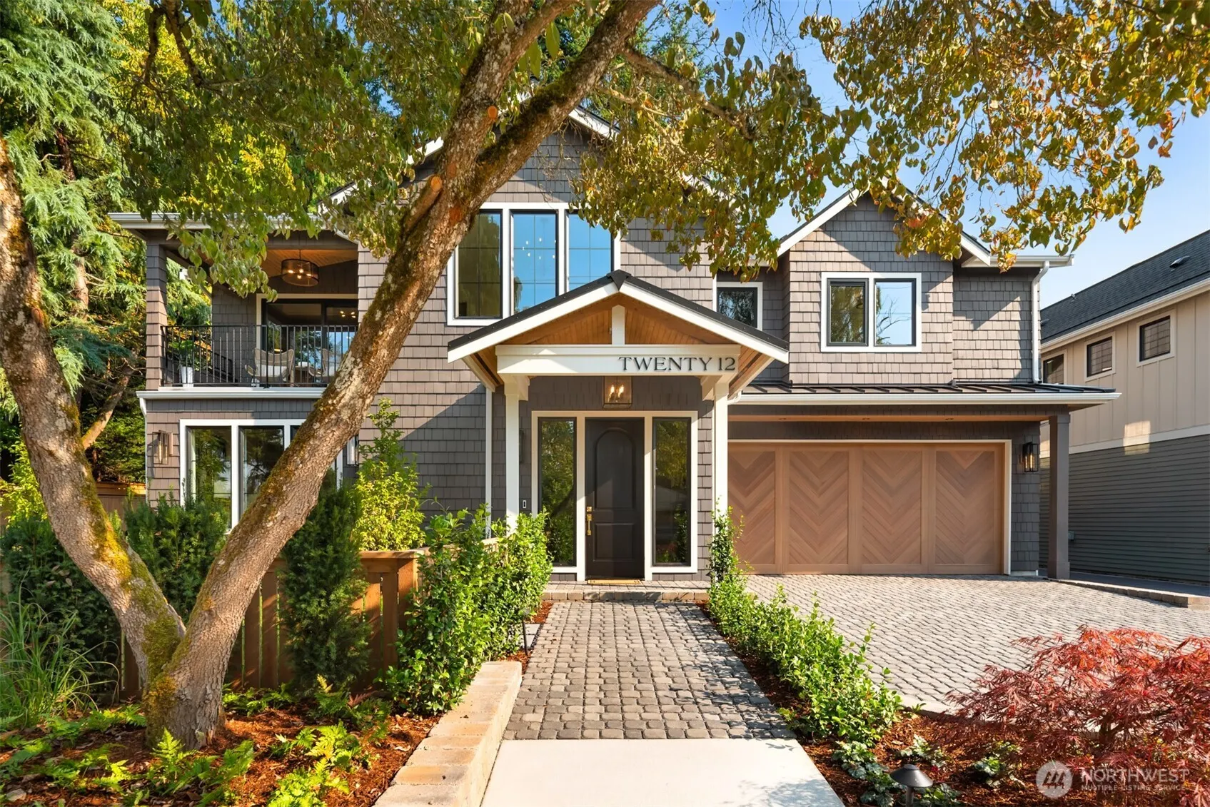 2012 9th Street W, Kirkland, WA 98033