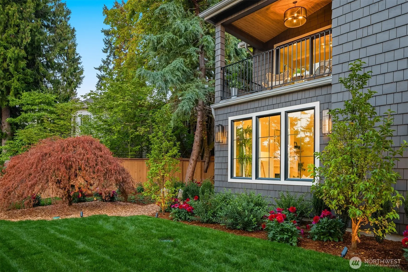 2012 9th Street W, Kirkland, WA 98033