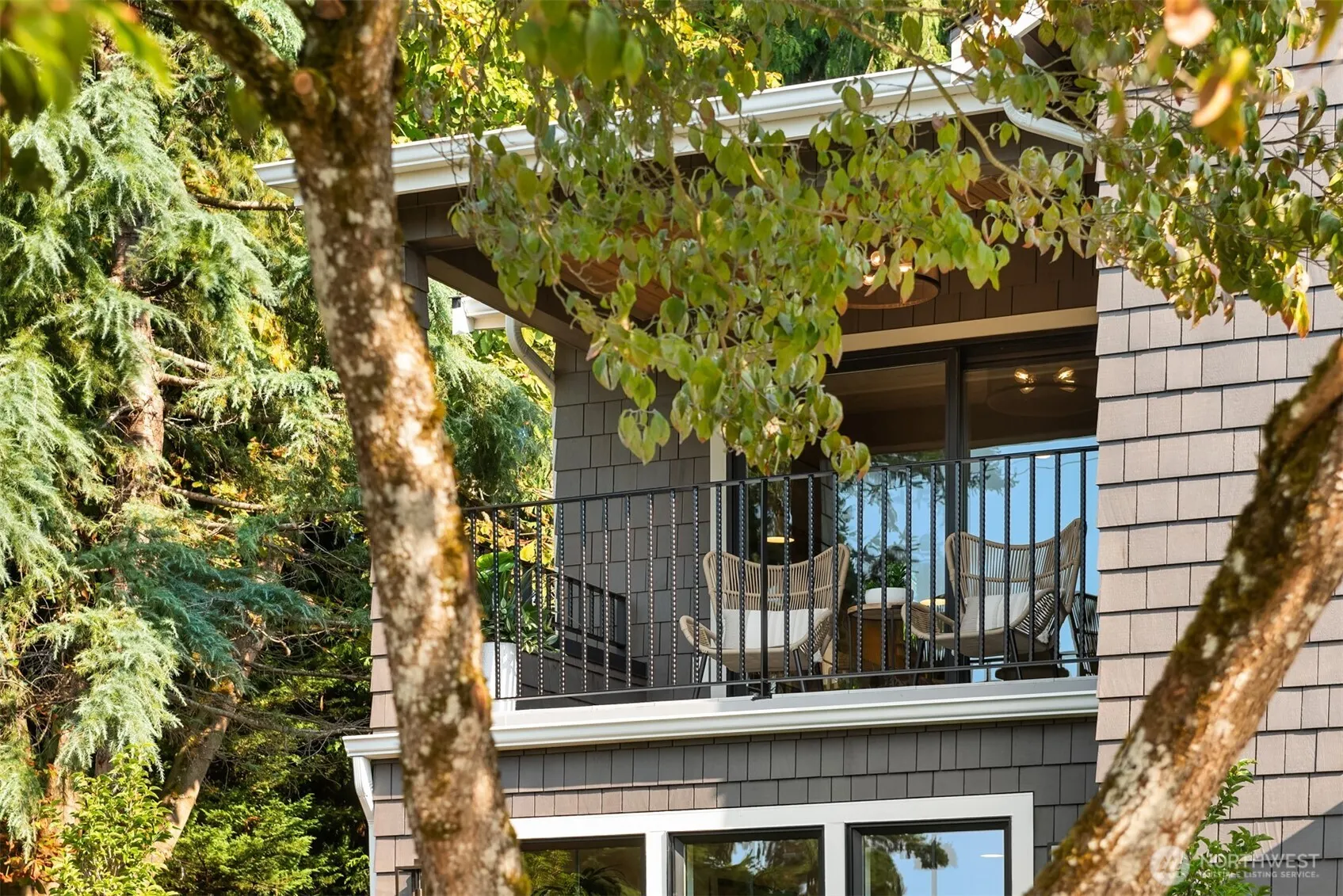 2012 9th Street W, Kirkland, WA 98033