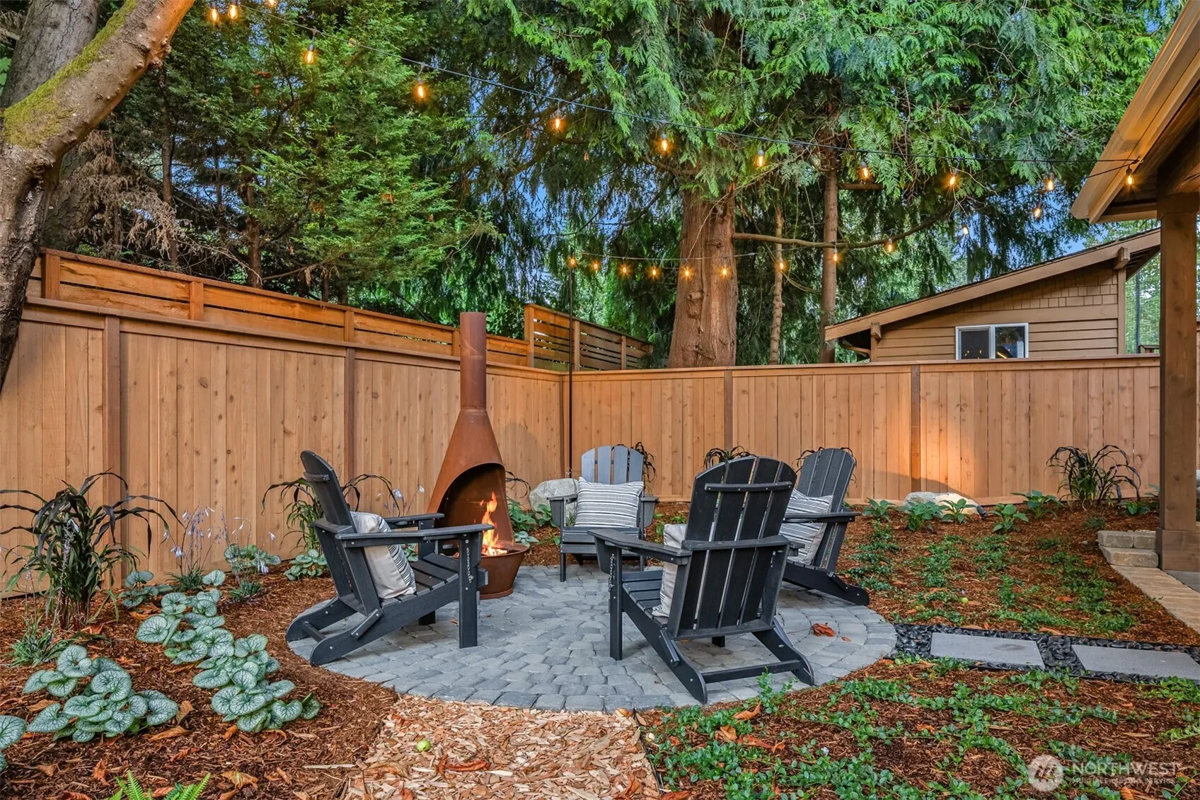 2012 9th Street W, Kirkland, WA 98033
