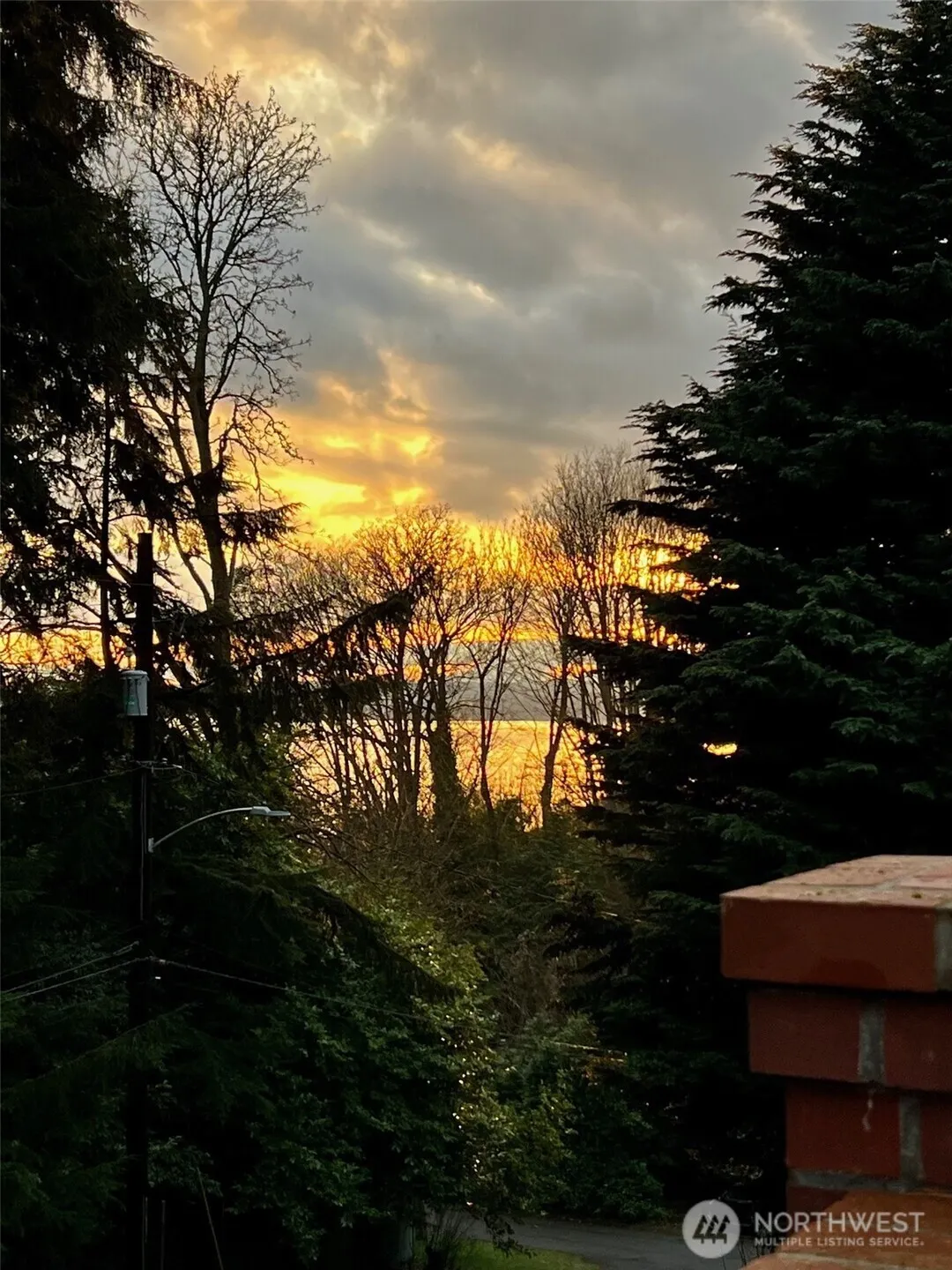 4508 W Ruffner Street , Seattle, WA 98199