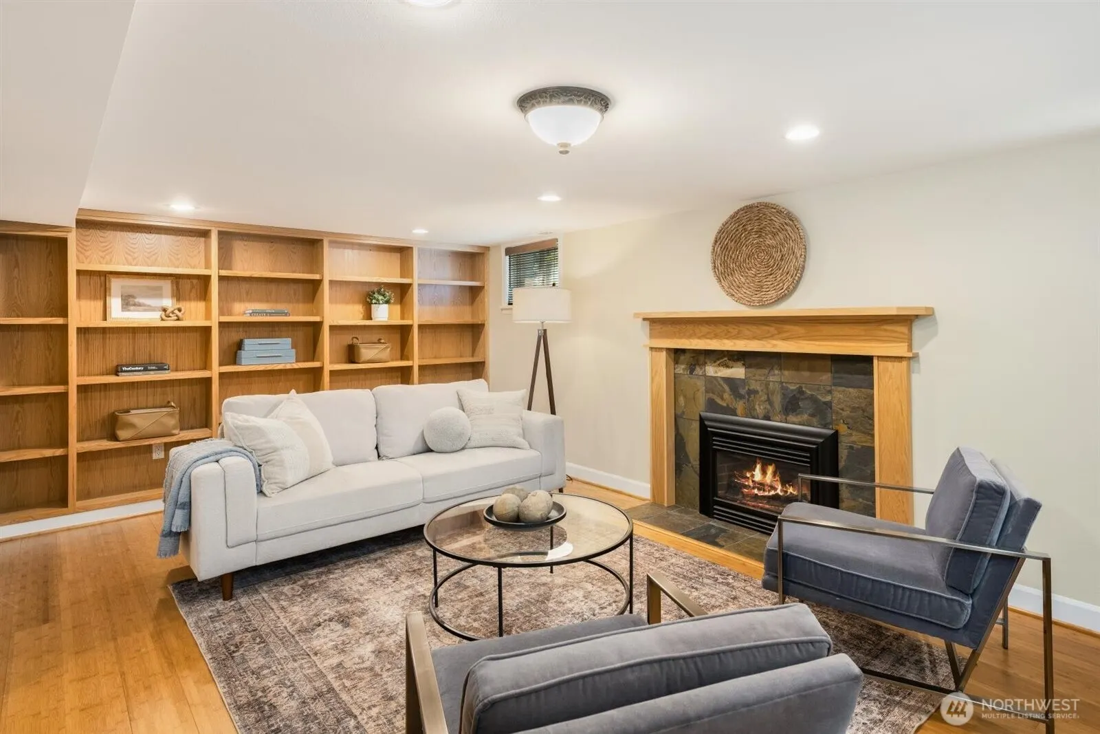 4508 W Ruffner Street , Seattle, WA 98199