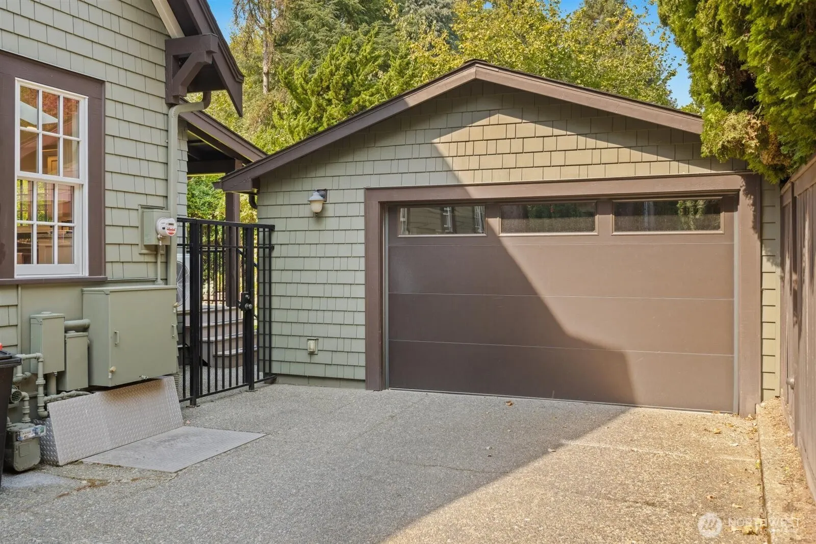 4508 W Ruffner Street , Seattle, WA 98199