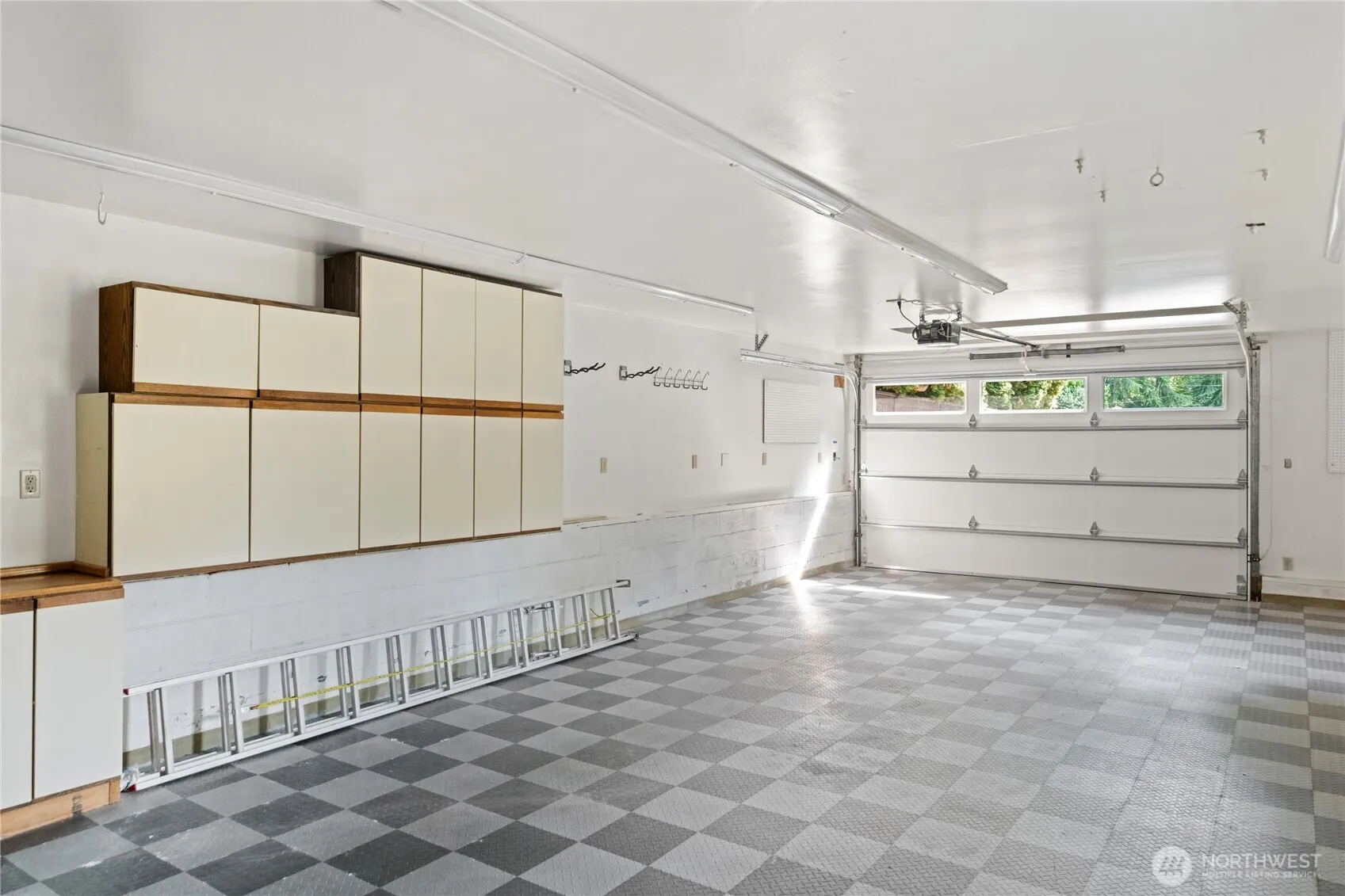4508 W Ruffner Street , Seattle, WA 98199