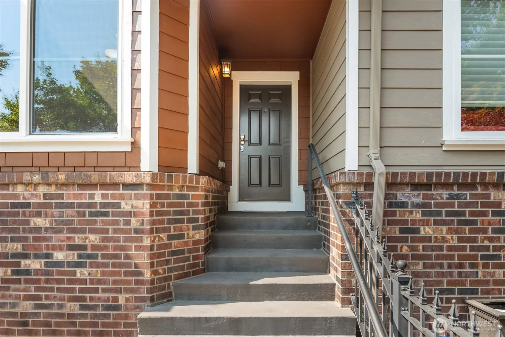 209 18th Avenue E #B, Seattle, WA 98112
