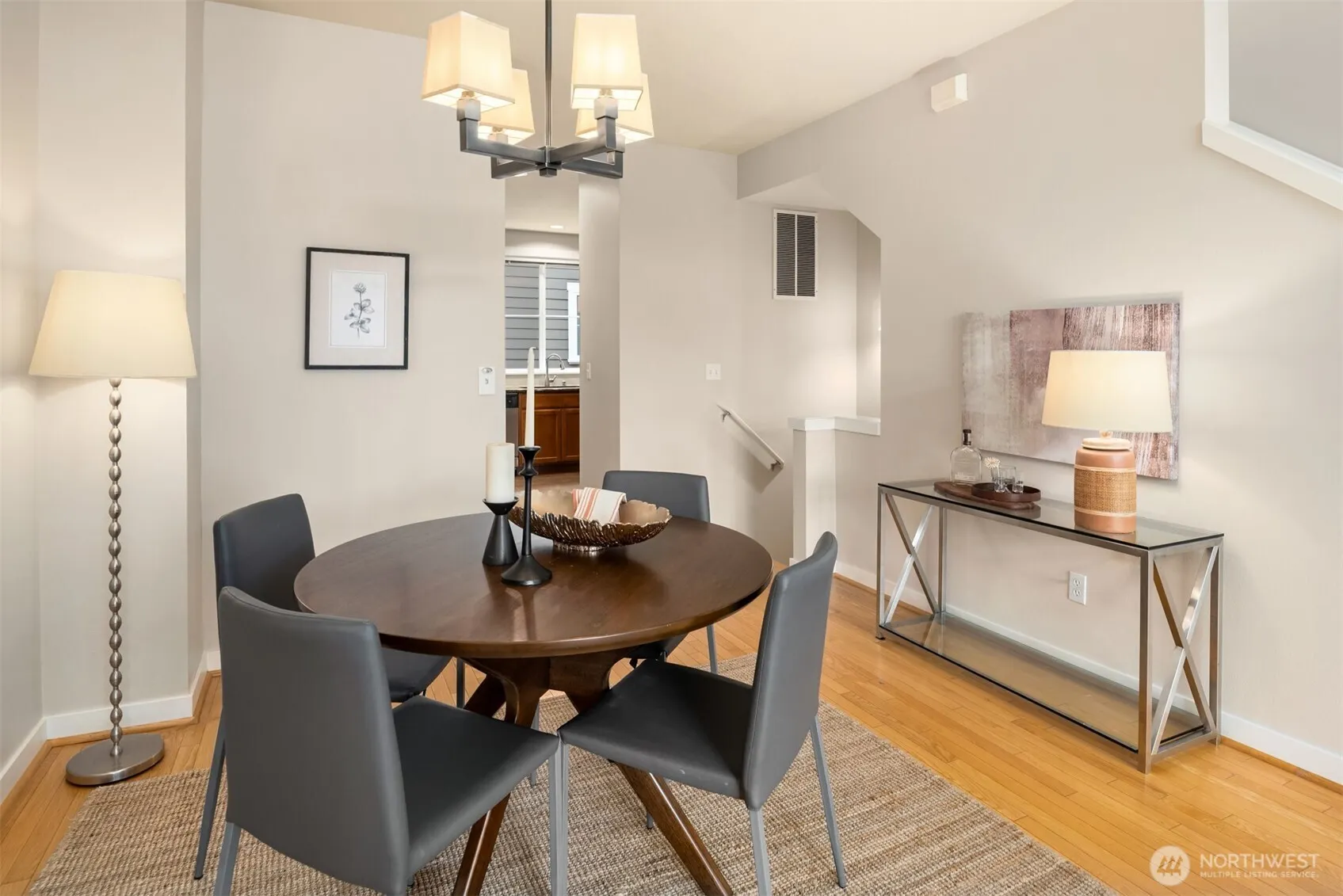 209 18th Avenue E #B, Seattle, WA 98112