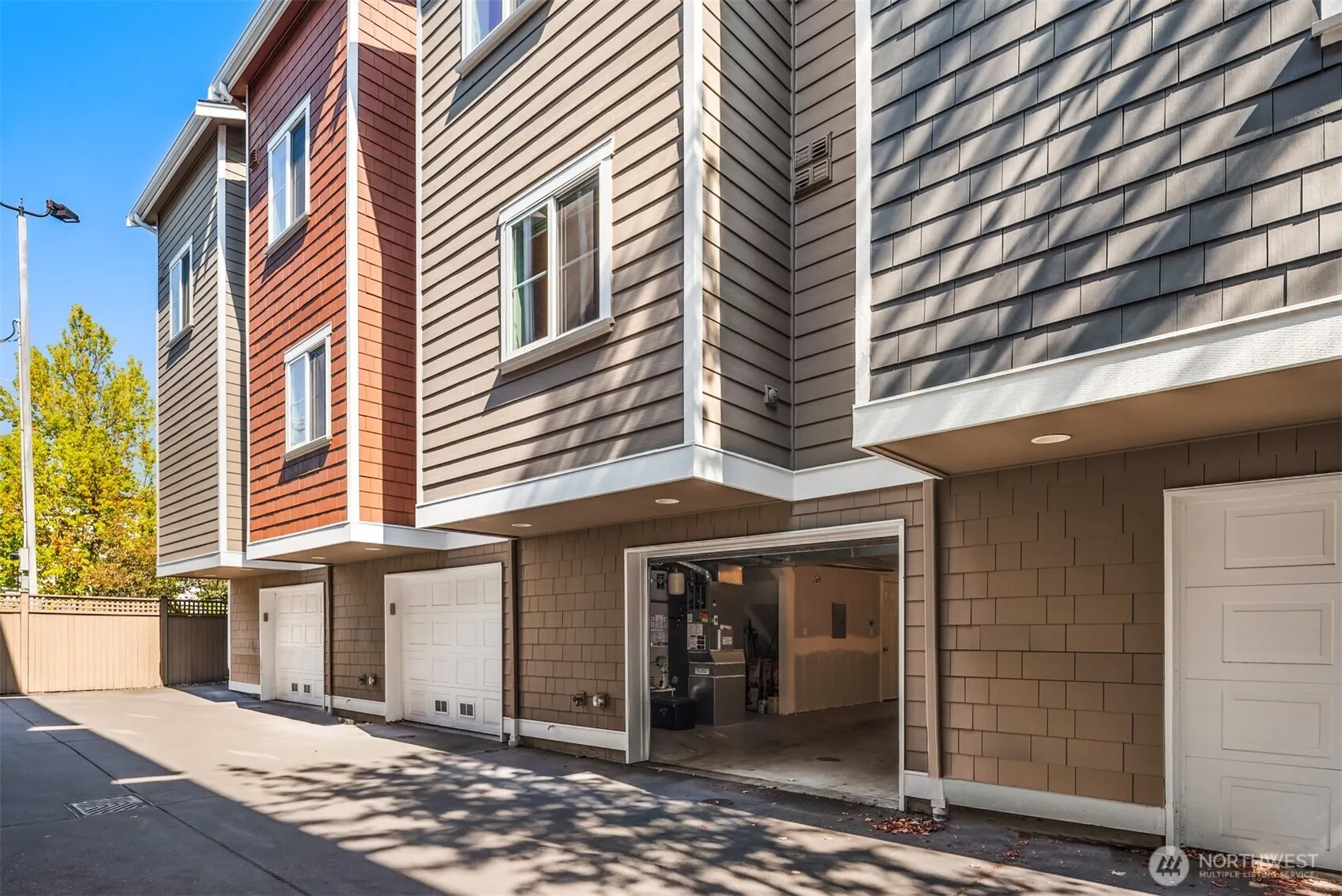 209 18th Avenue E #B, Seattle, WA 98112