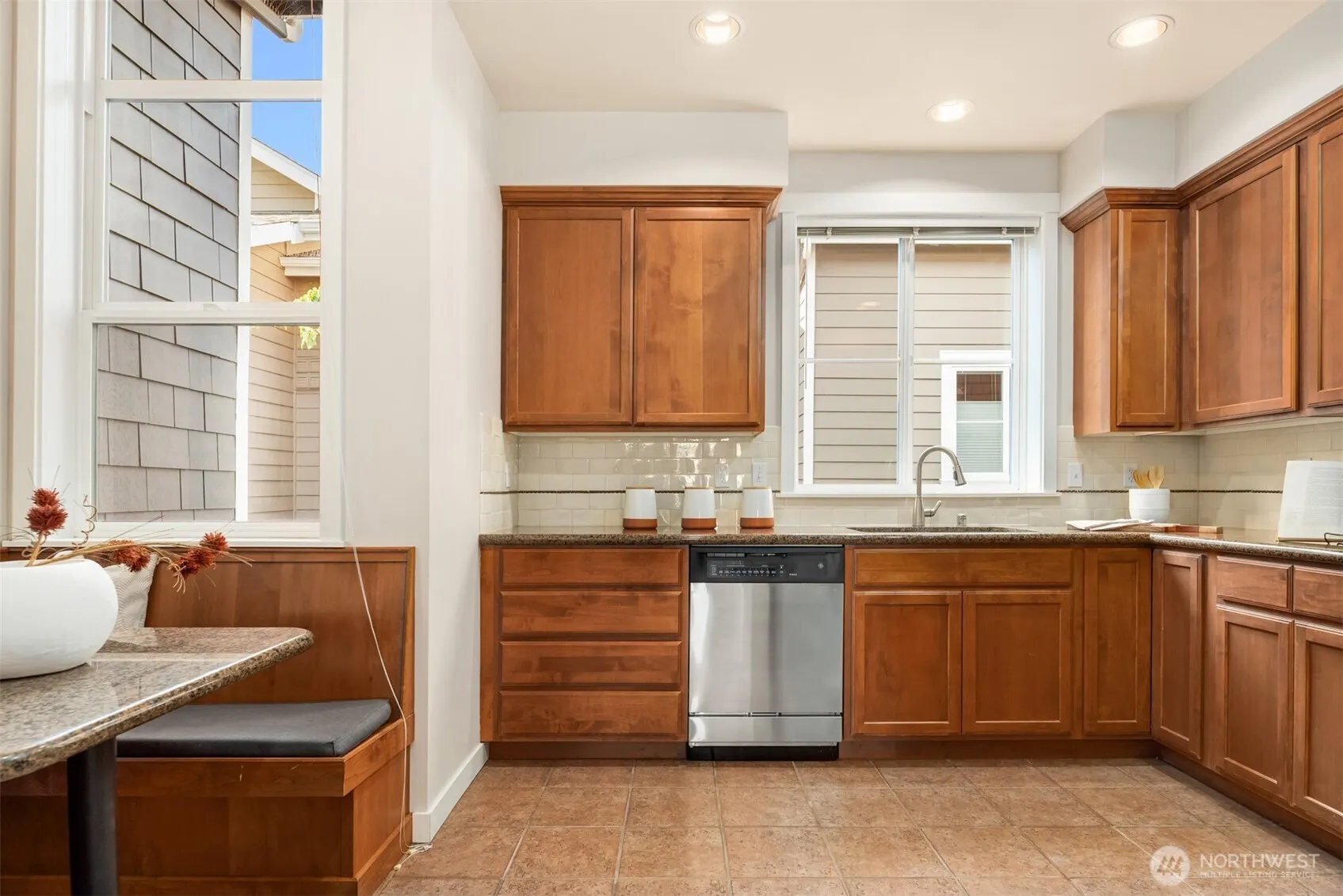 209 18th Avenue E #B, Seattle, WA 98112