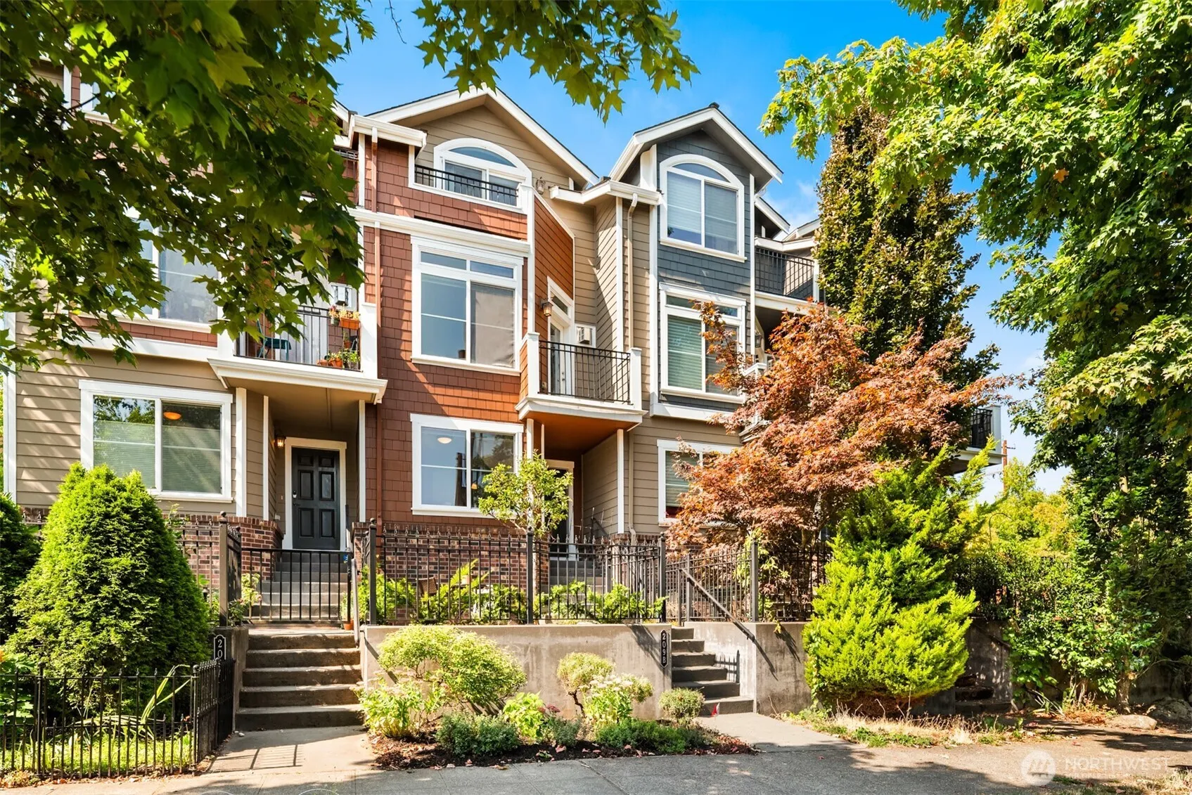 209 18th Avenue E #B, Seattle, WA 98112