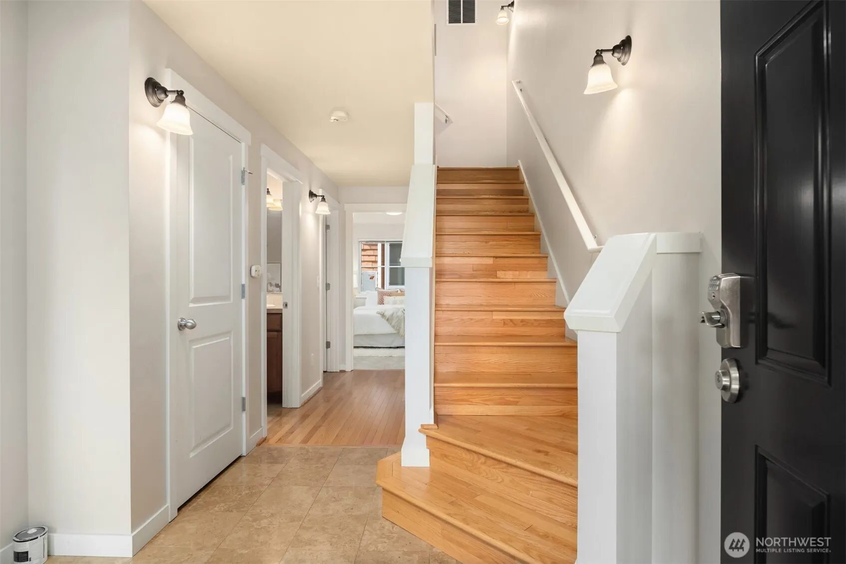 209 18th Avenue E #B, Seattle, WA 98112