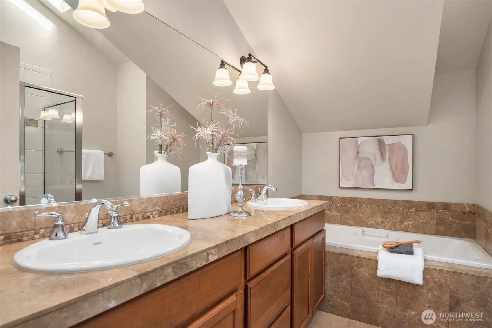 209 18th Avenue E #B, Seattle, WA 98112