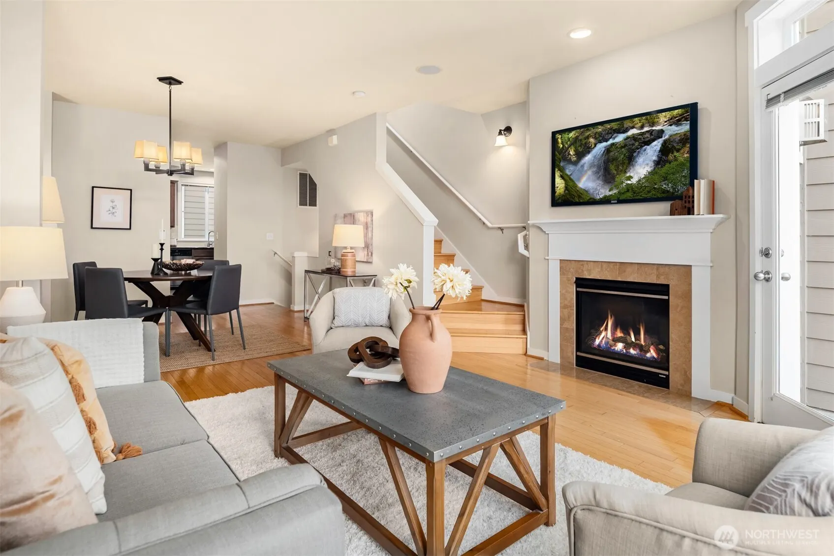 209 18th Avenue E #B, Seattle, WA 98112