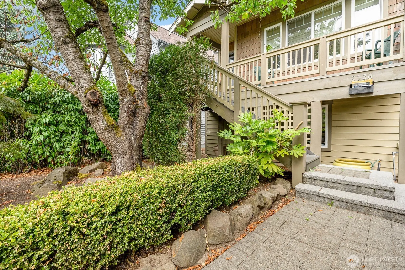2326 N 62nd Street , Seattle, WA 98103
