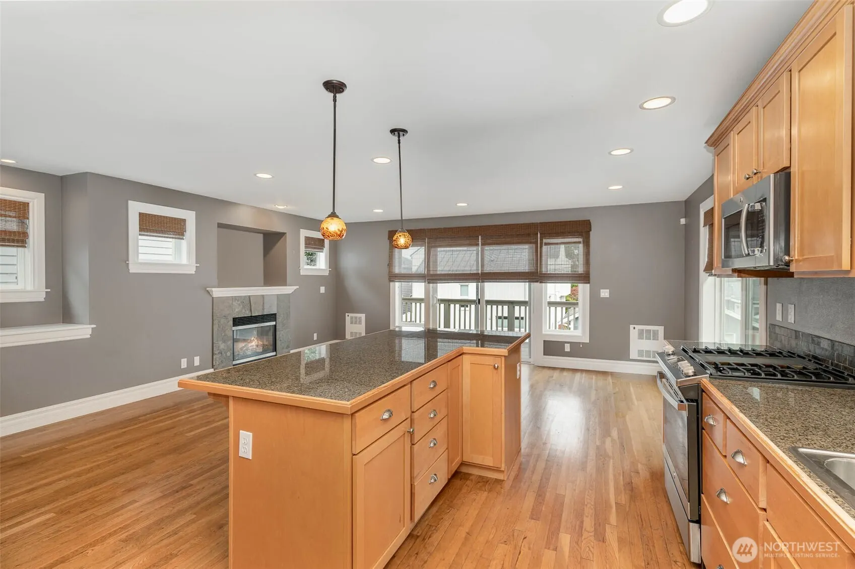 2326 N 62nd Street , Seattle, WA 98103