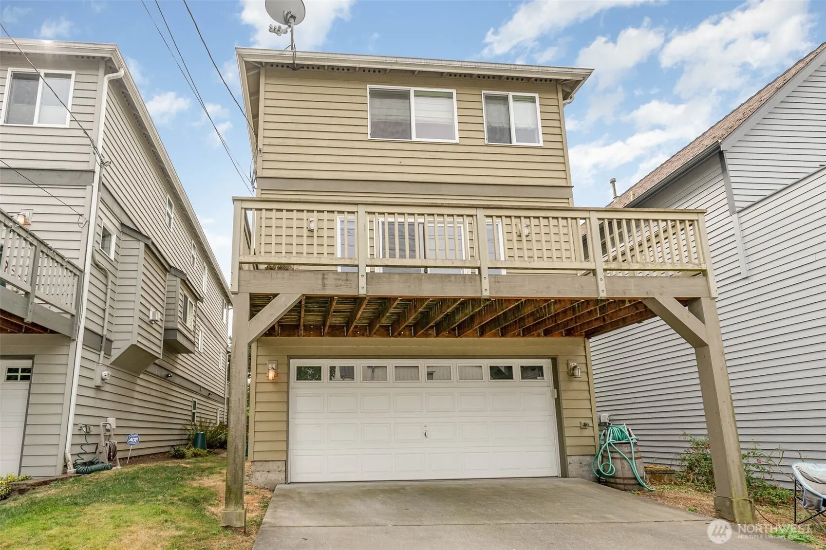 2326 N 62nd Street , Seattle, WA 98103
