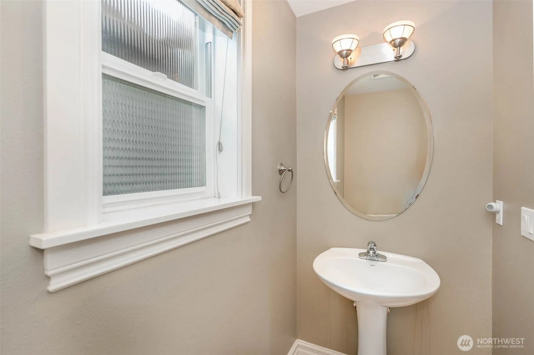 2326 N 62nd Street , Seattle, WA 98103