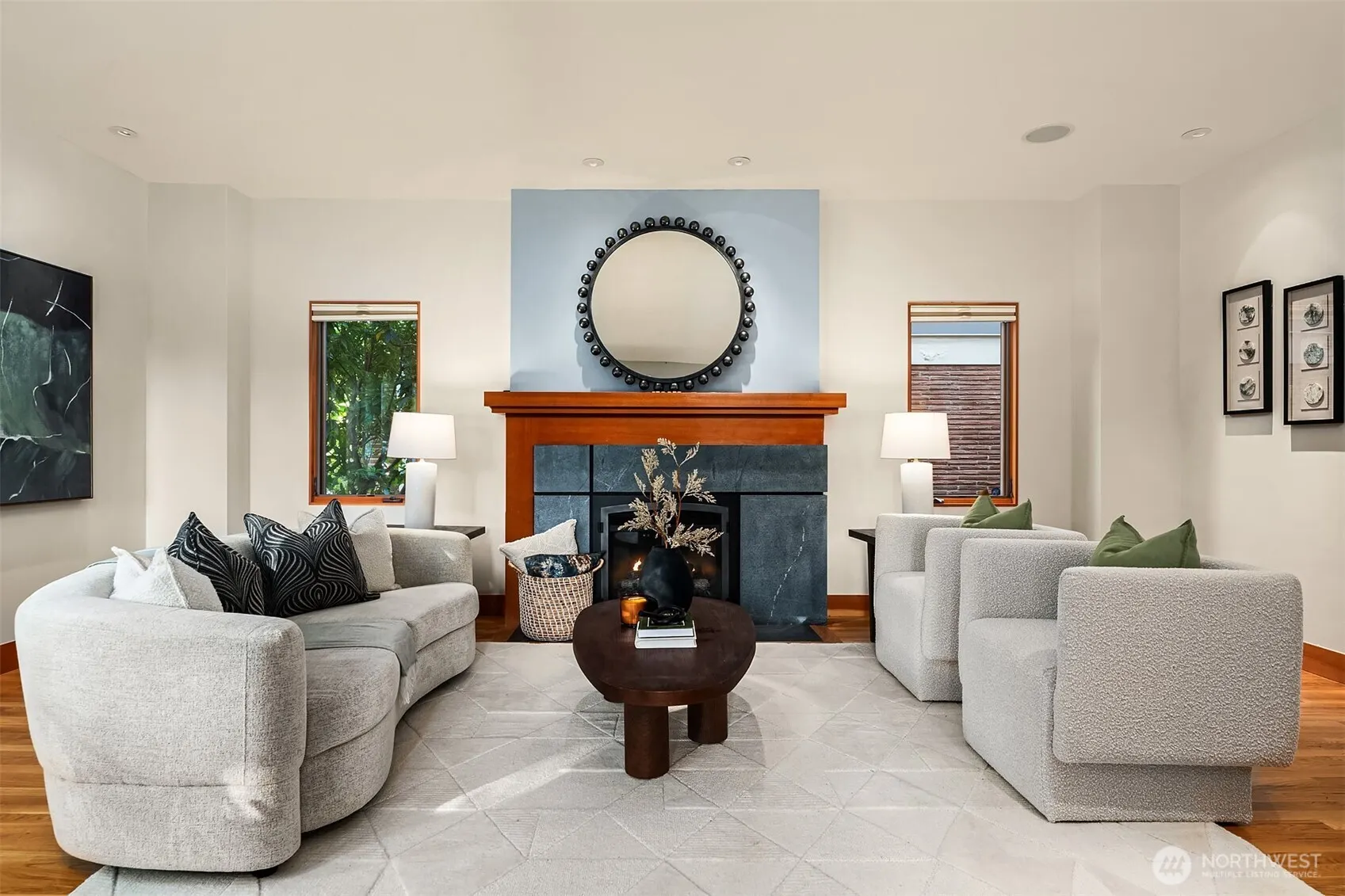 2252 Viewmont Way W, Seattle, WA 98199