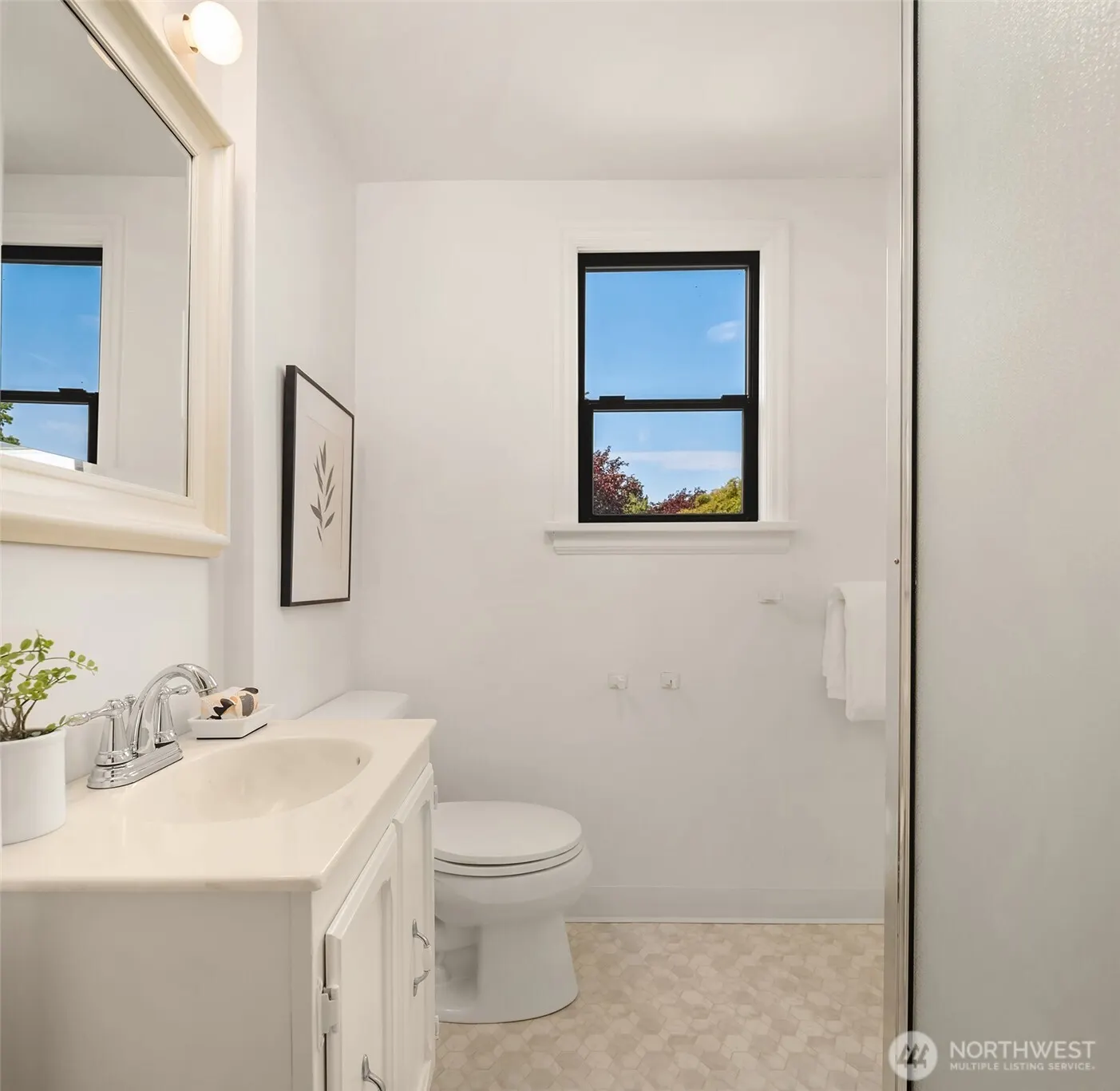 4311 50th Avenue NE, Seattle, WA 98105