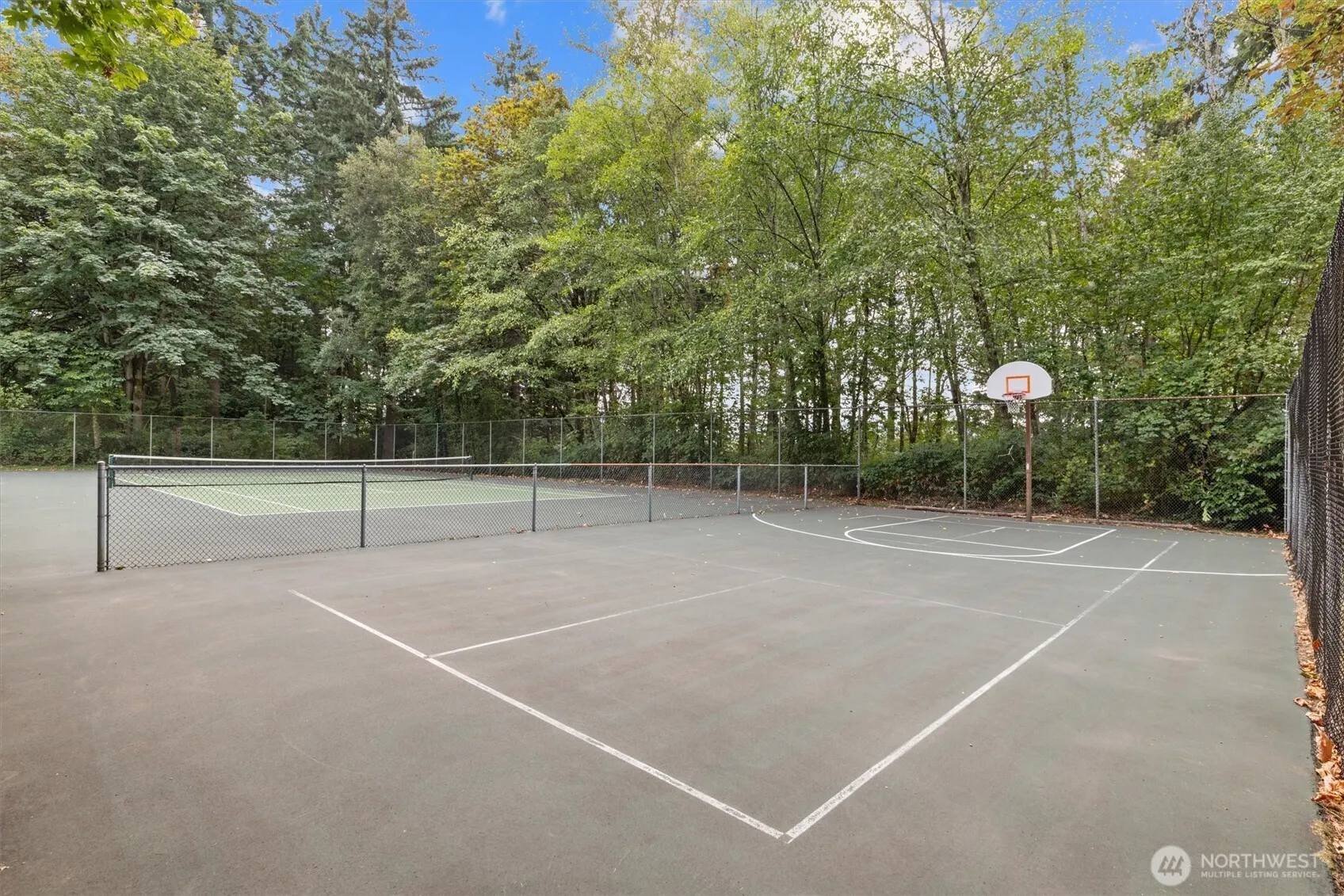 14824 119th Avenue NE, Kirkland, WA 98034