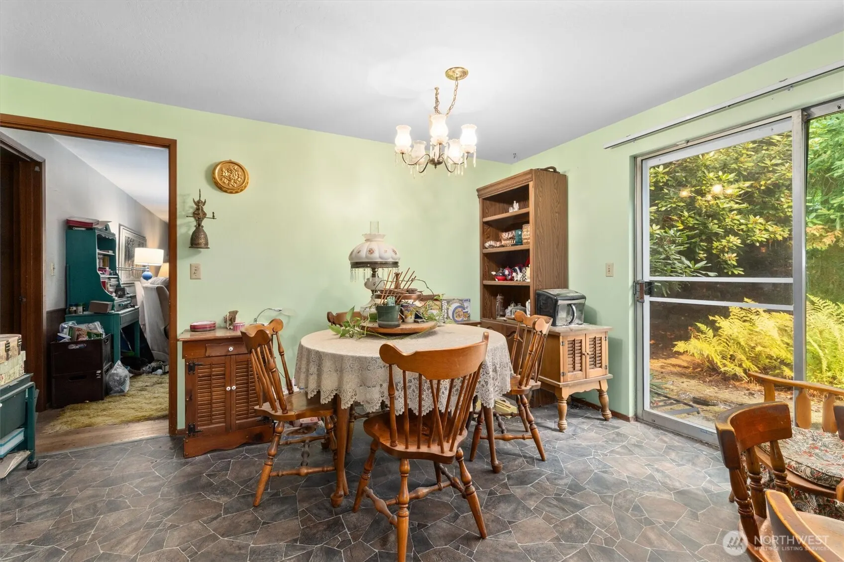 14824 119th Avenue NE, Kirkland, WA 98034