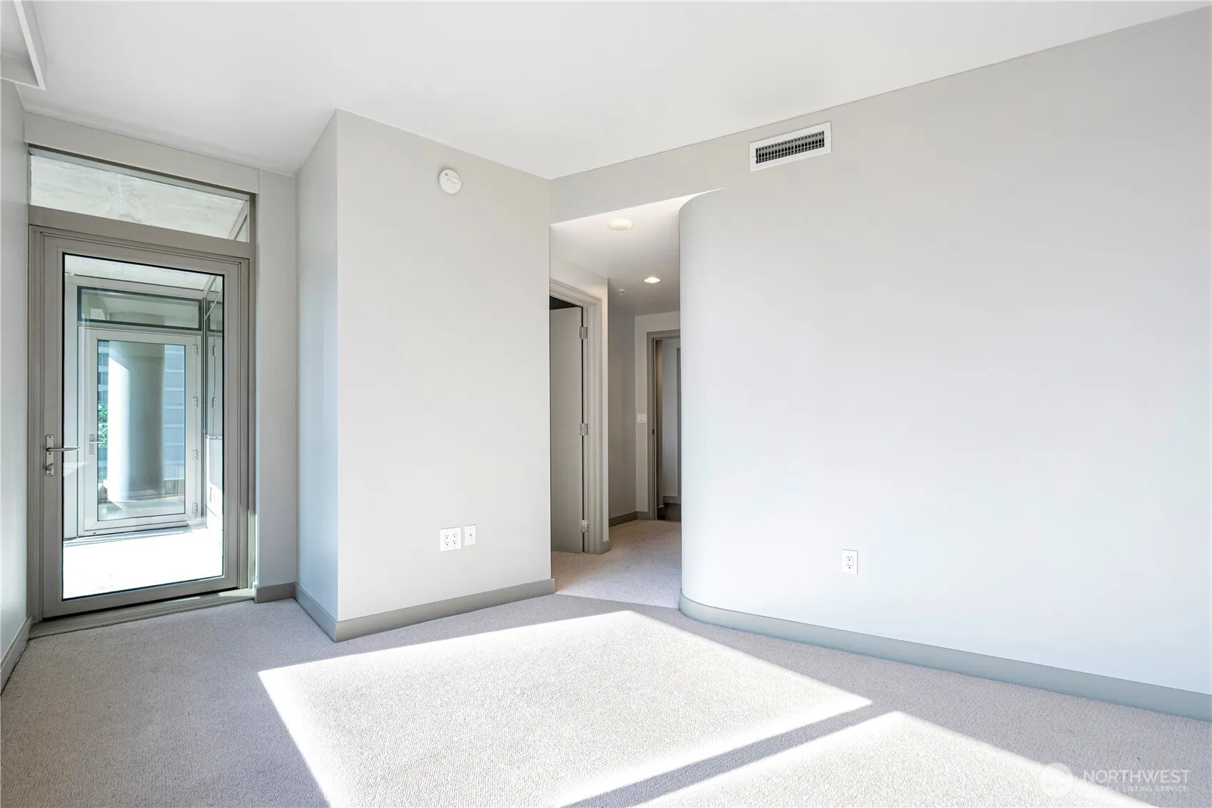 10610 NE 9th Place #1502, Bellevue, WA 98004