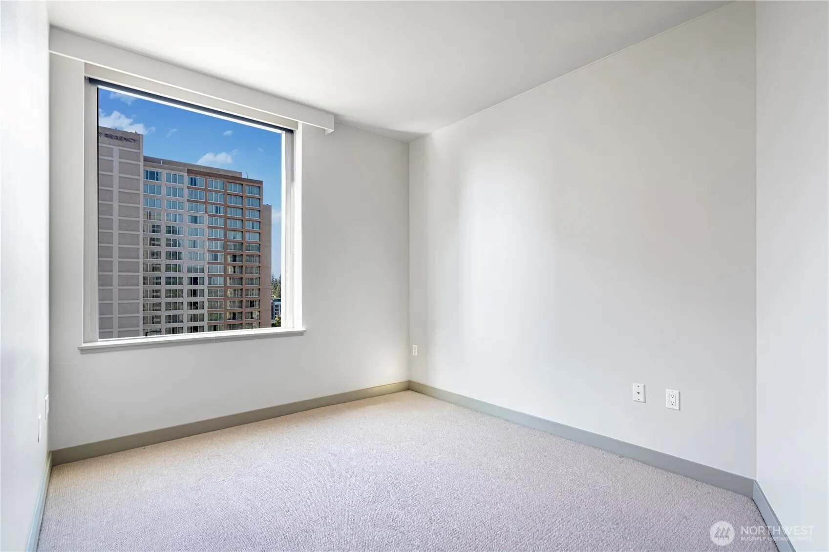 10610 NE 9th Place #1502, Bellevue, WA 98004