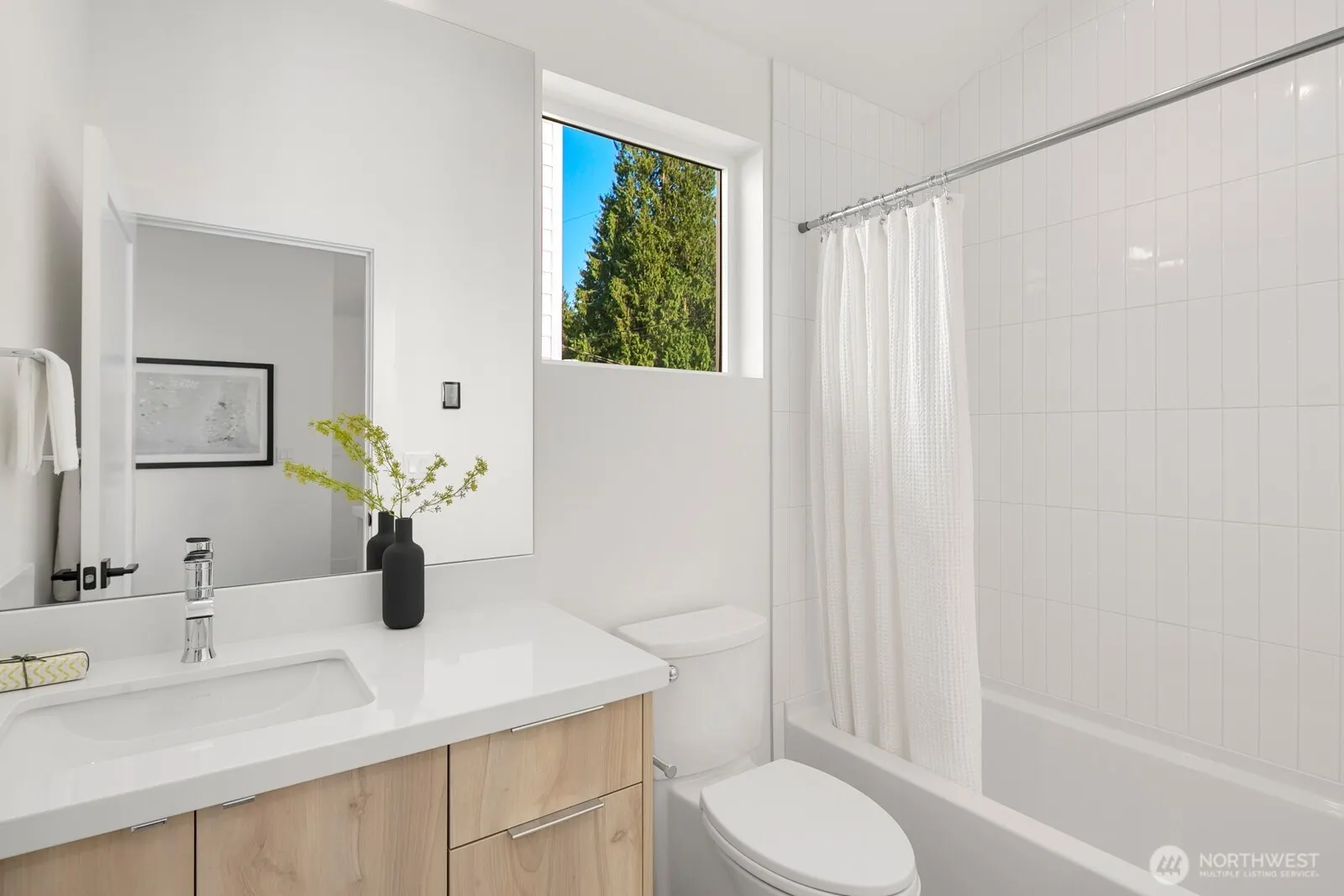 3816 NE 89th Street , Seattle, WA 98115