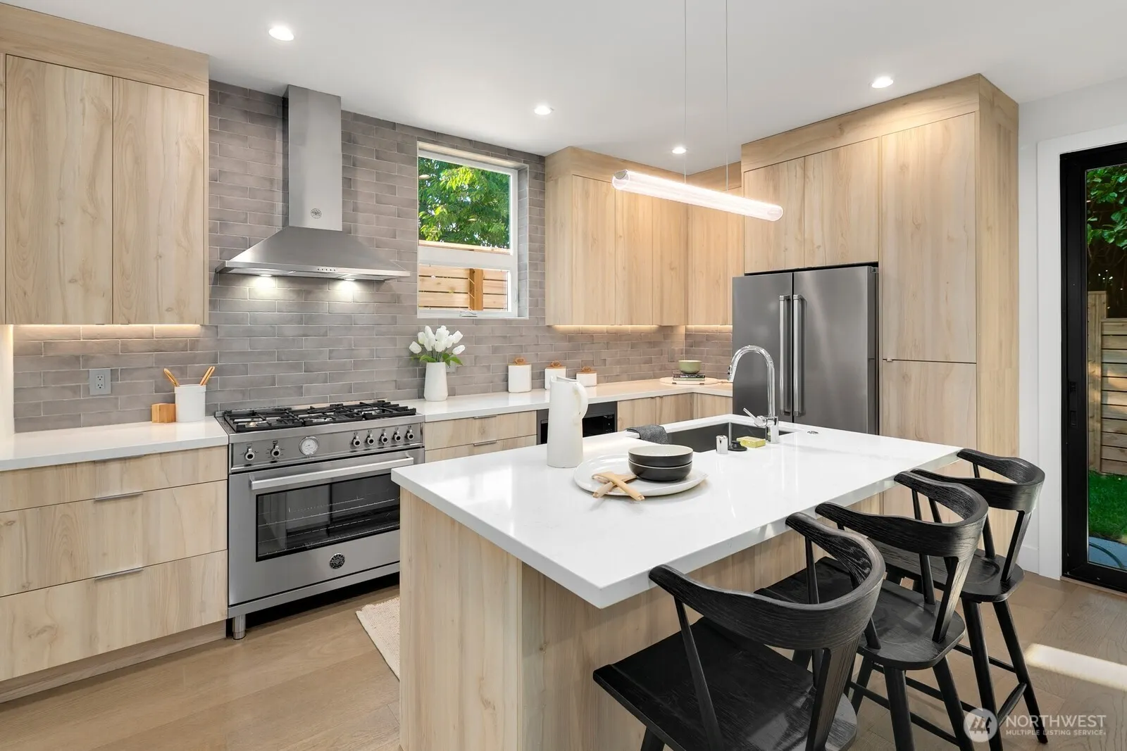 3816 NE 89th Street , Seattle, WA 98115