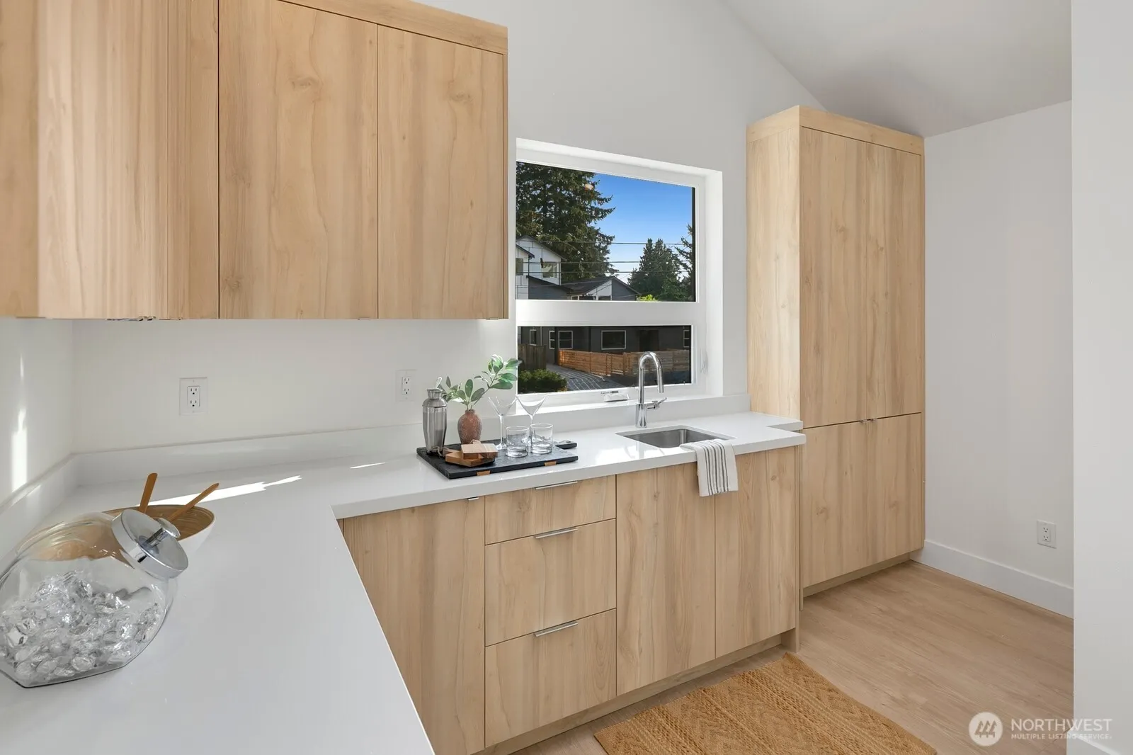 3816 NE 89th Street , Seattle, WA 98115