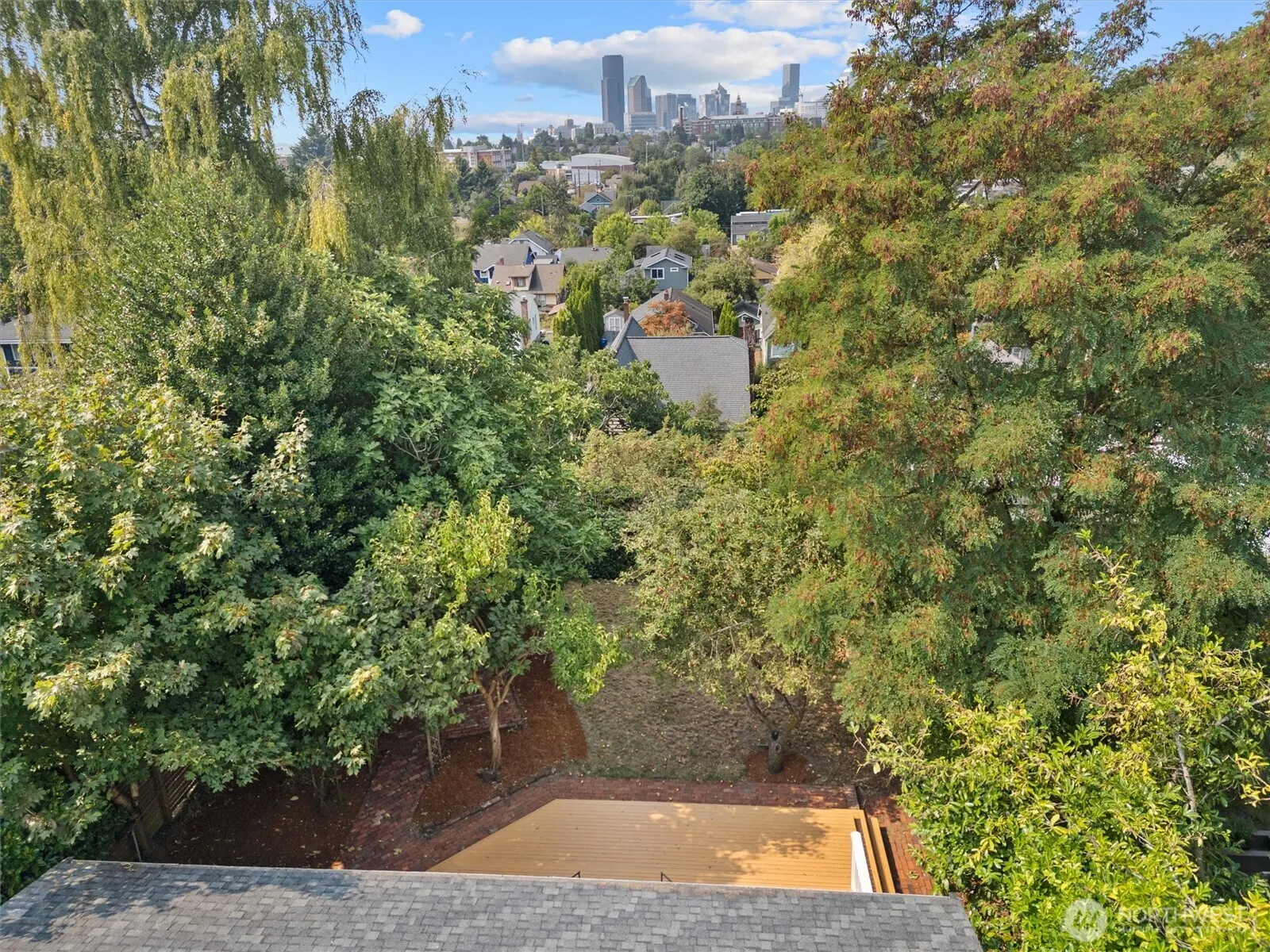 511 30th Avenue , Seattle, WA 98122