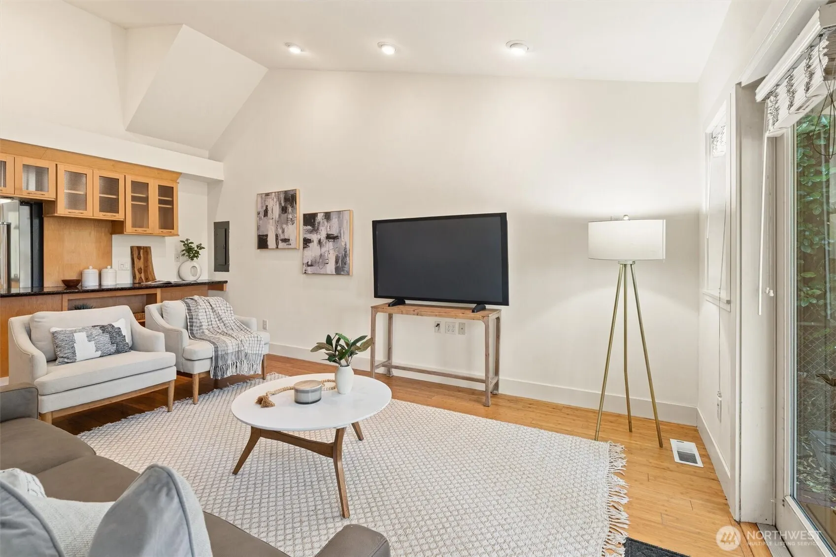 511 30th Avenue , Seattle, WA 98122