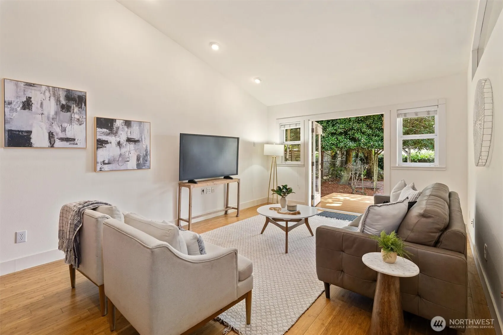 511 30th Avenue , Seattle, WA 98122