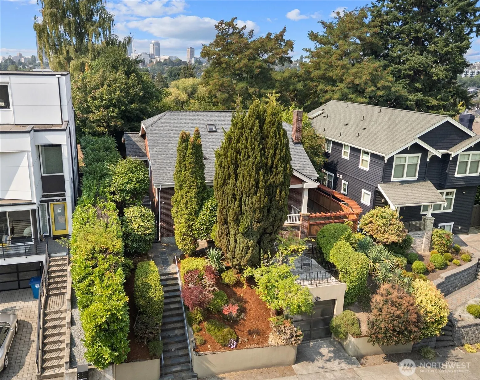 511 30th Avenue , Seattle, WA 98122
