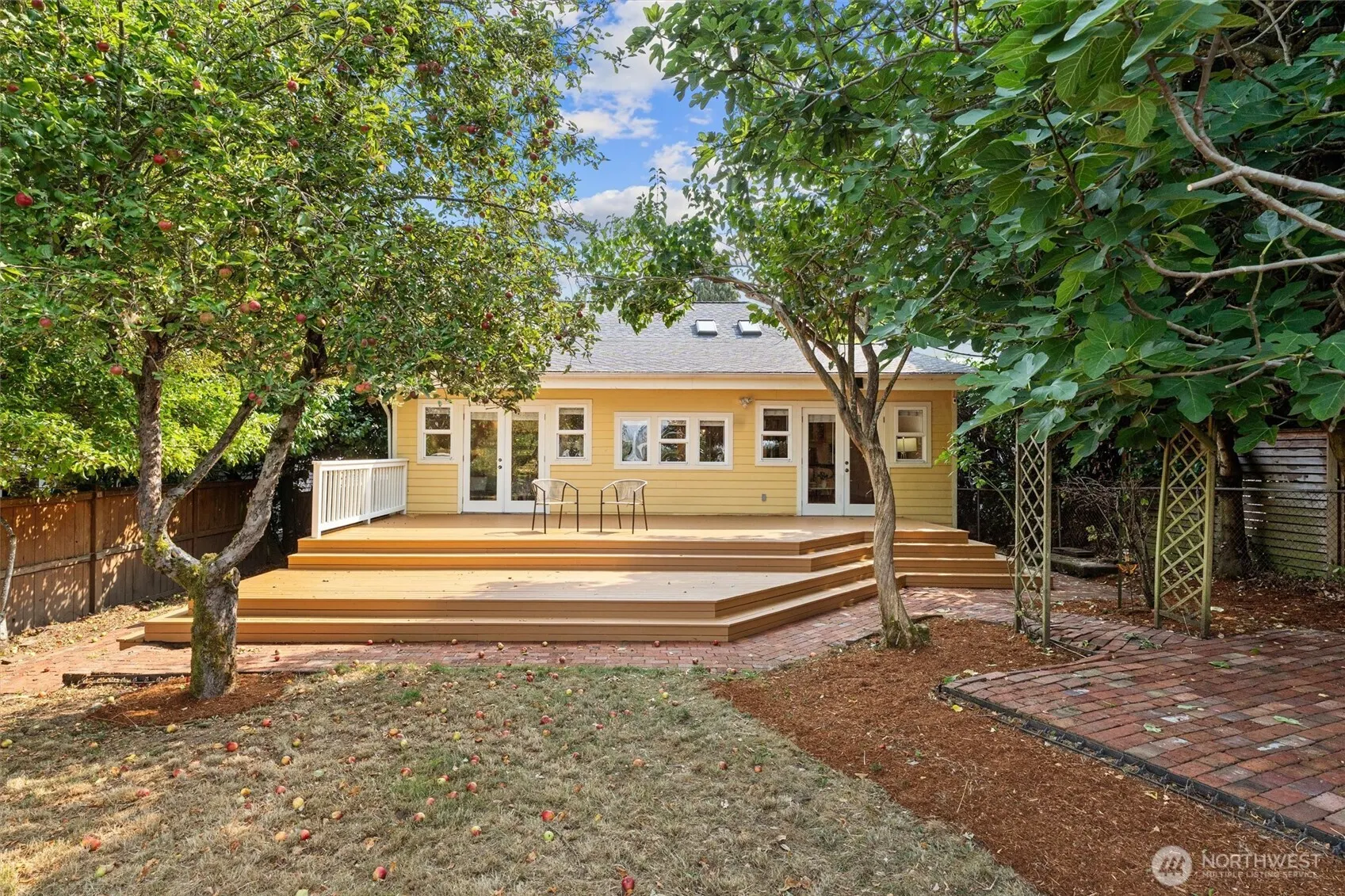 511 30th Avenue , Seattle, WA 98122