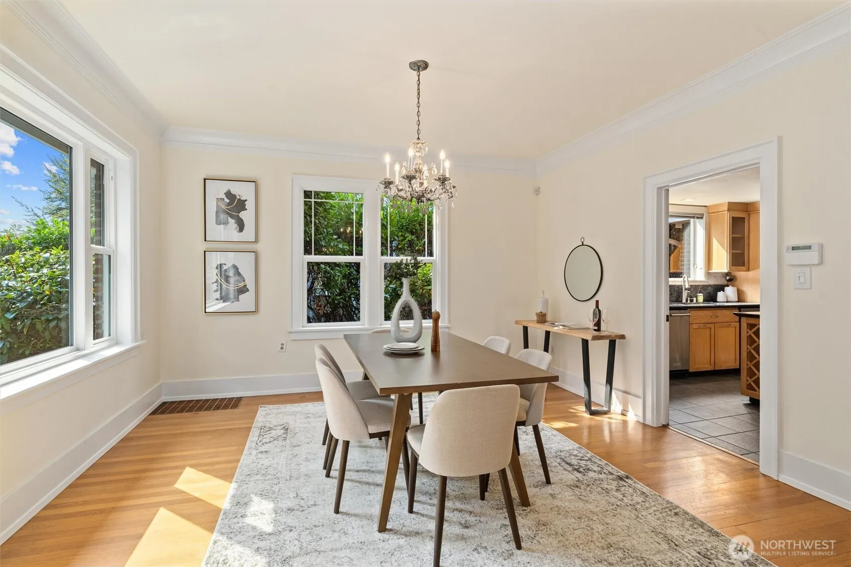 511 30th Avenue , Seattle, WA 98122