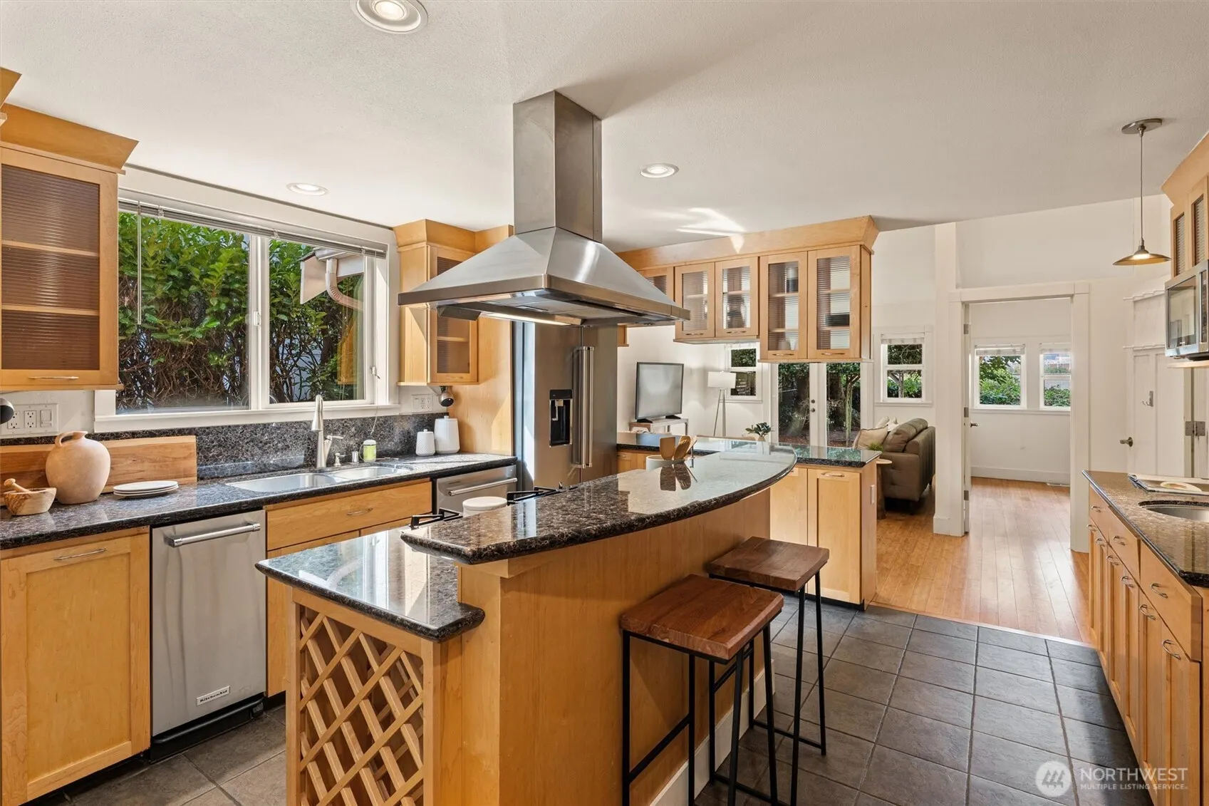 511 30th Avenue , Seattle, WA 98122