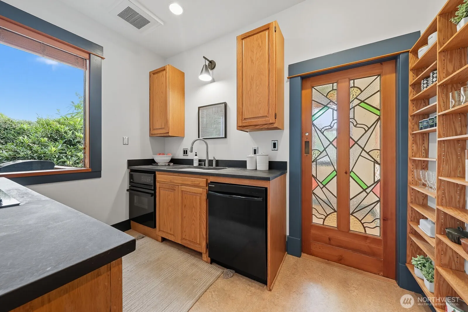 2030 S Ingersoll Place , Seattle, WA 98144