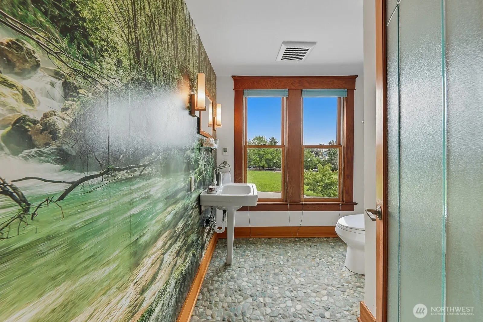 2030 S Ingersoll Place , Seattle, WA 98144