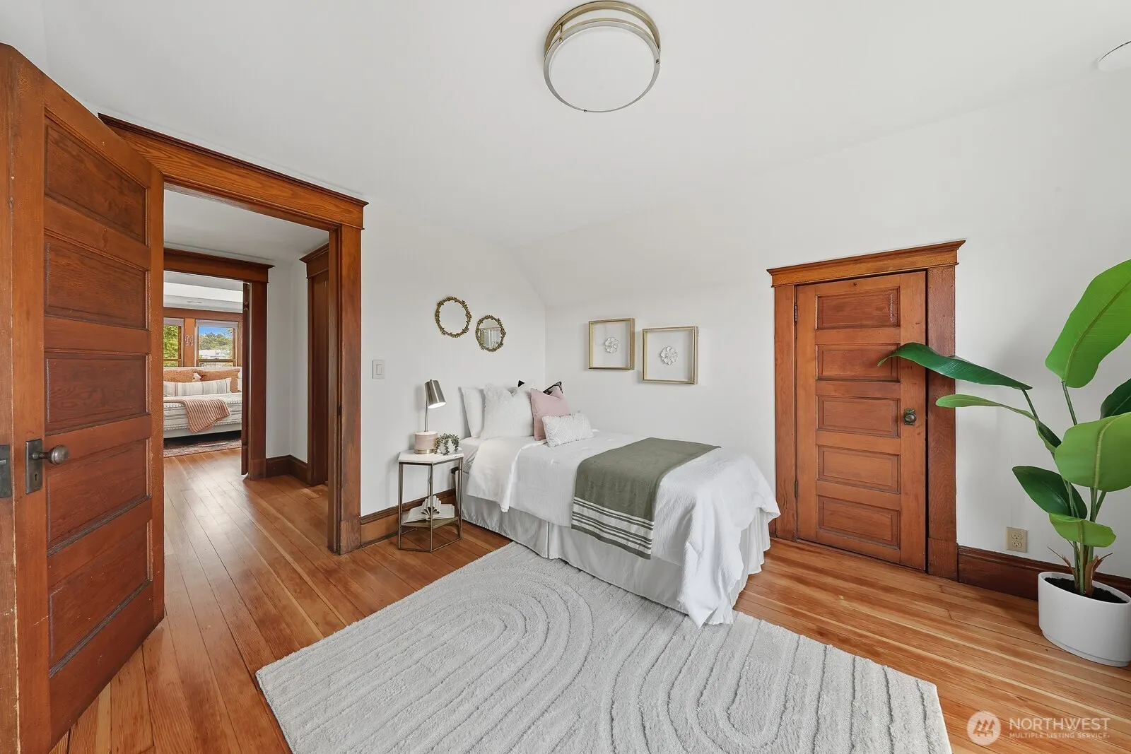 2030 S Ingersoll Place , Seattle, WA 98144