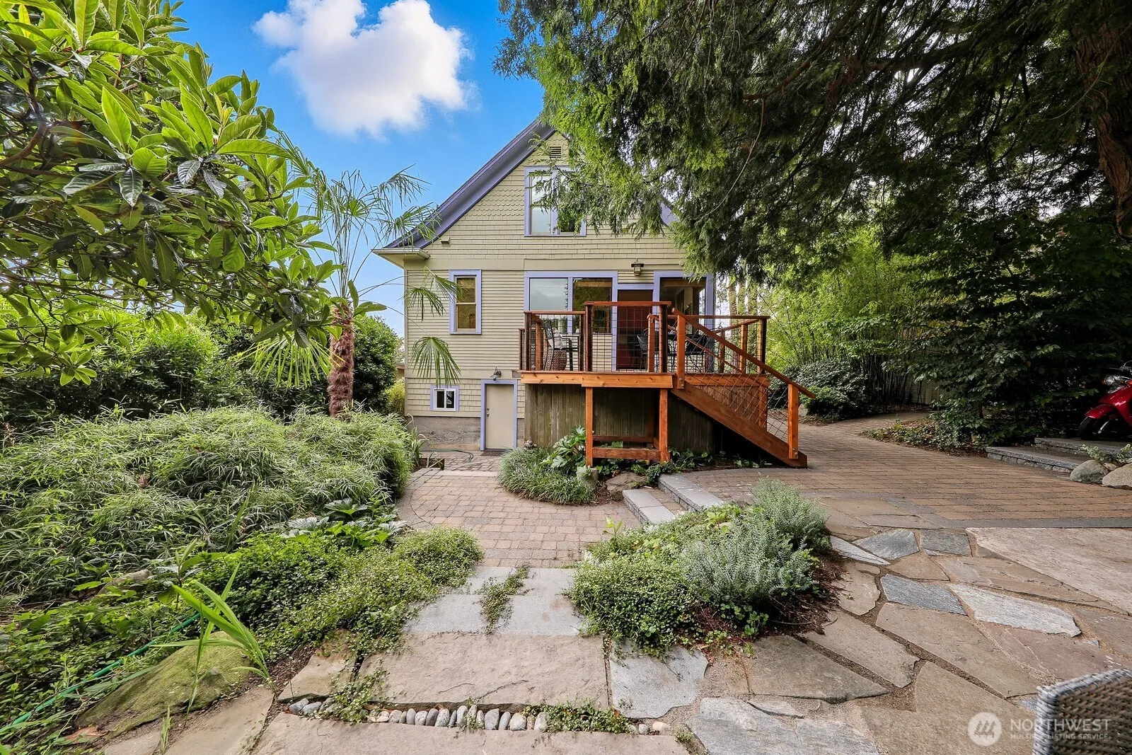 2030 S Ingersoll Place , Seattle, WA 98144