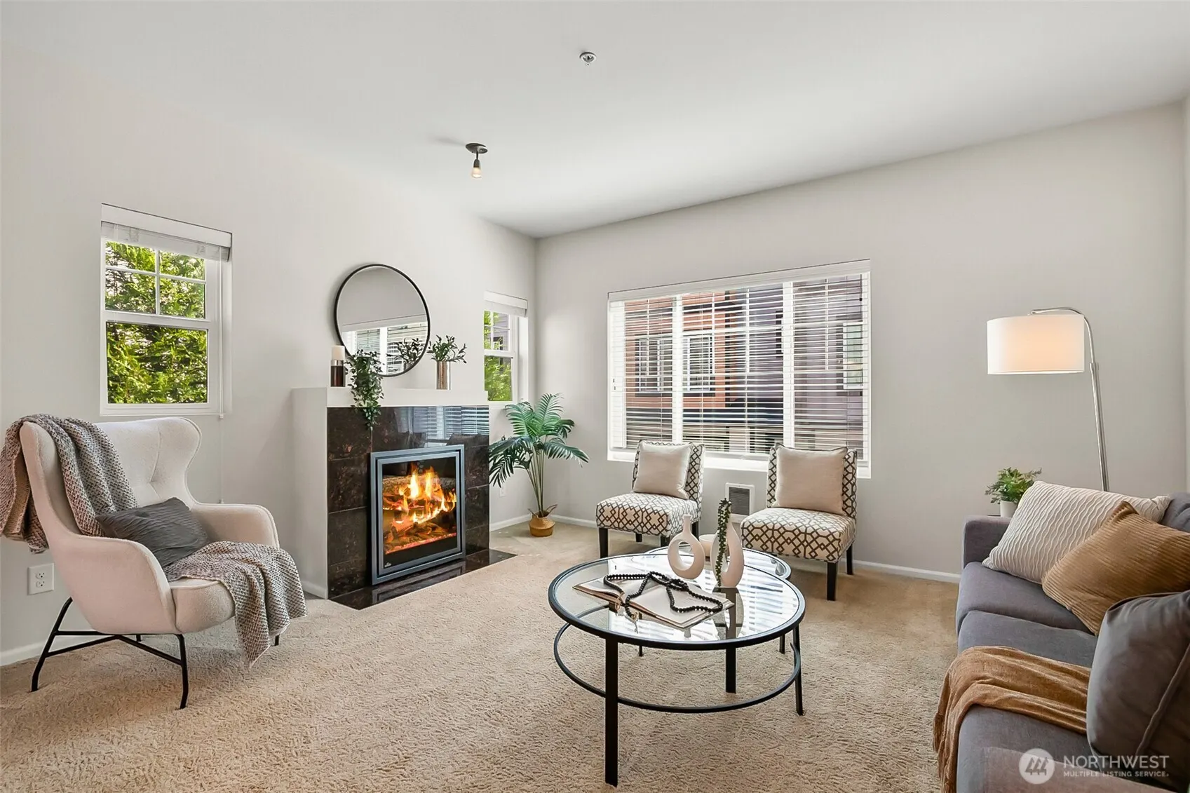10370 156th Place NE #102, Redmond, WA 98052
