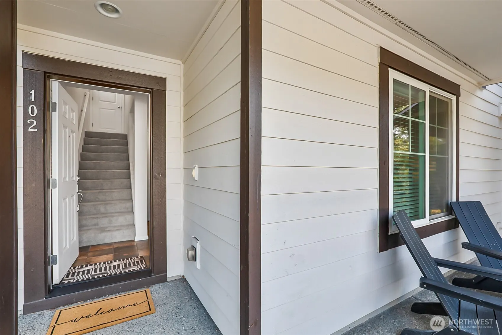 10370 156th Place NE #102, Redmond, WA 98052