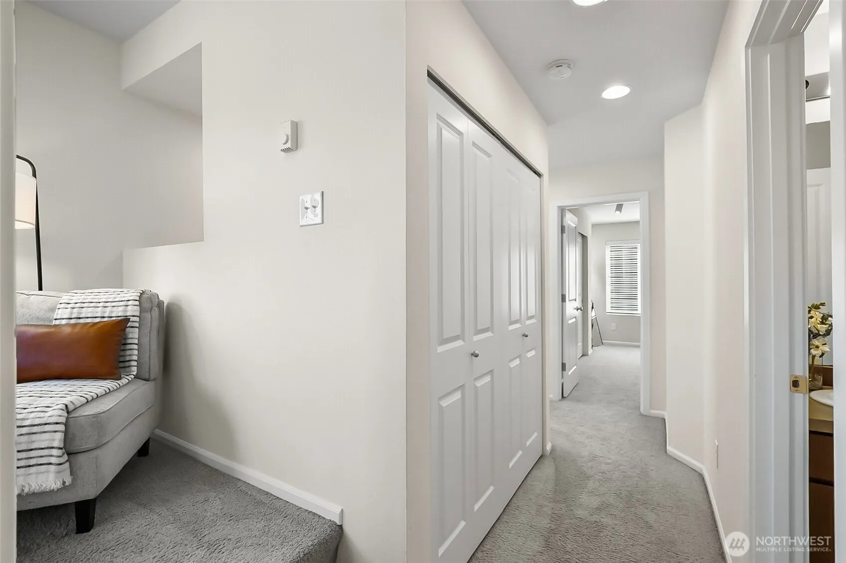 10370 156th Place NE #102, Redmond, WA 98052