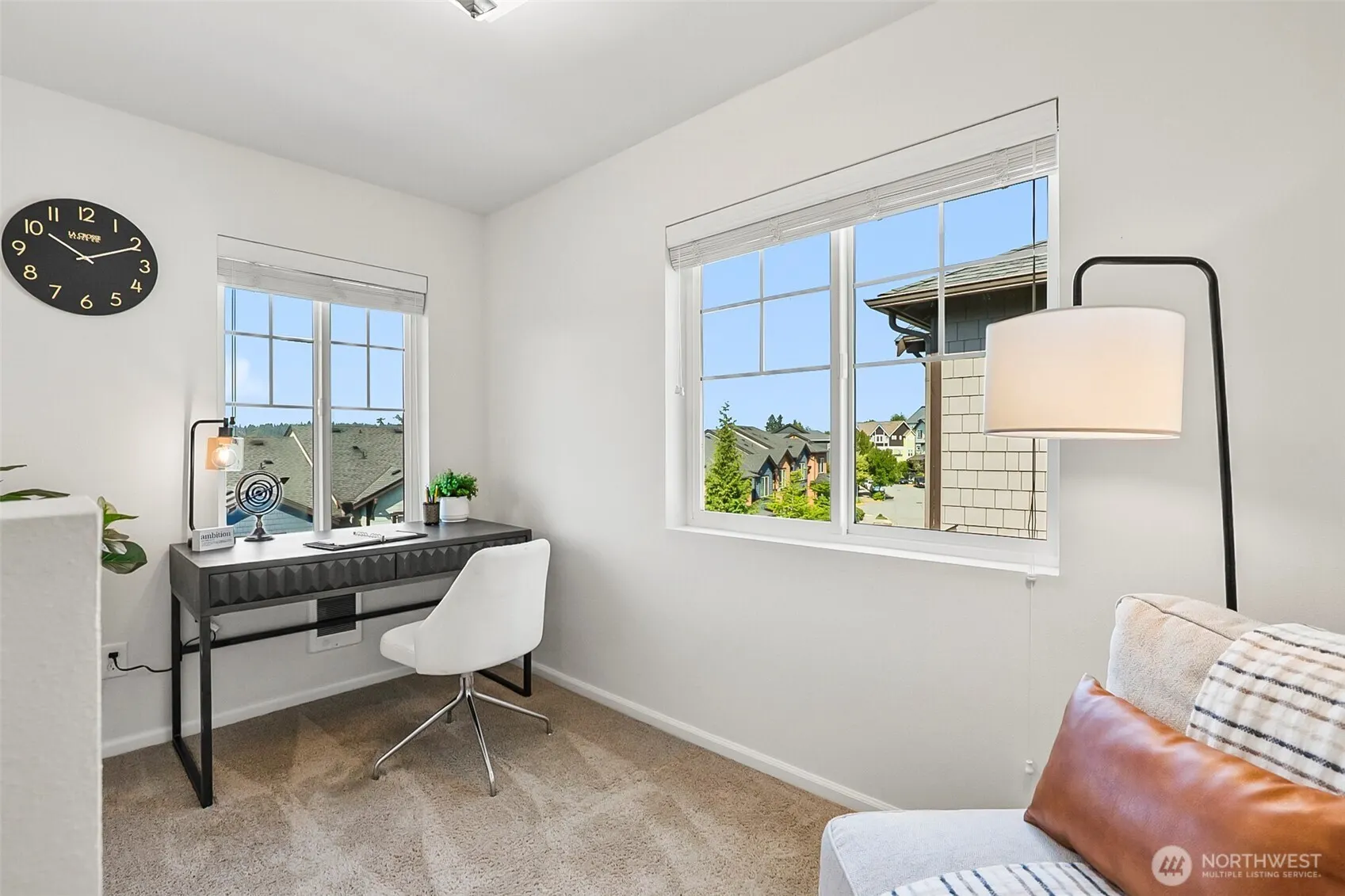 10370 156th Place NE #102, Redmond, WA 98052