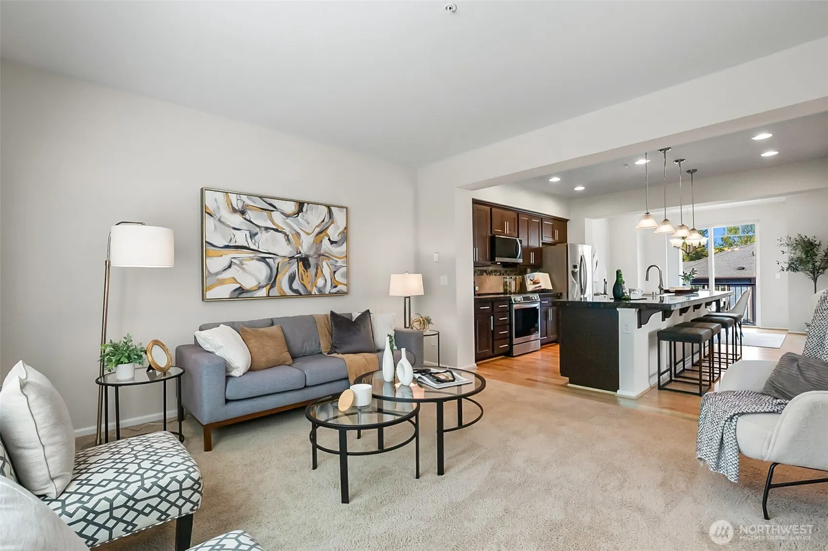 10370 156th Place NE #102, Redmond, WA 98052