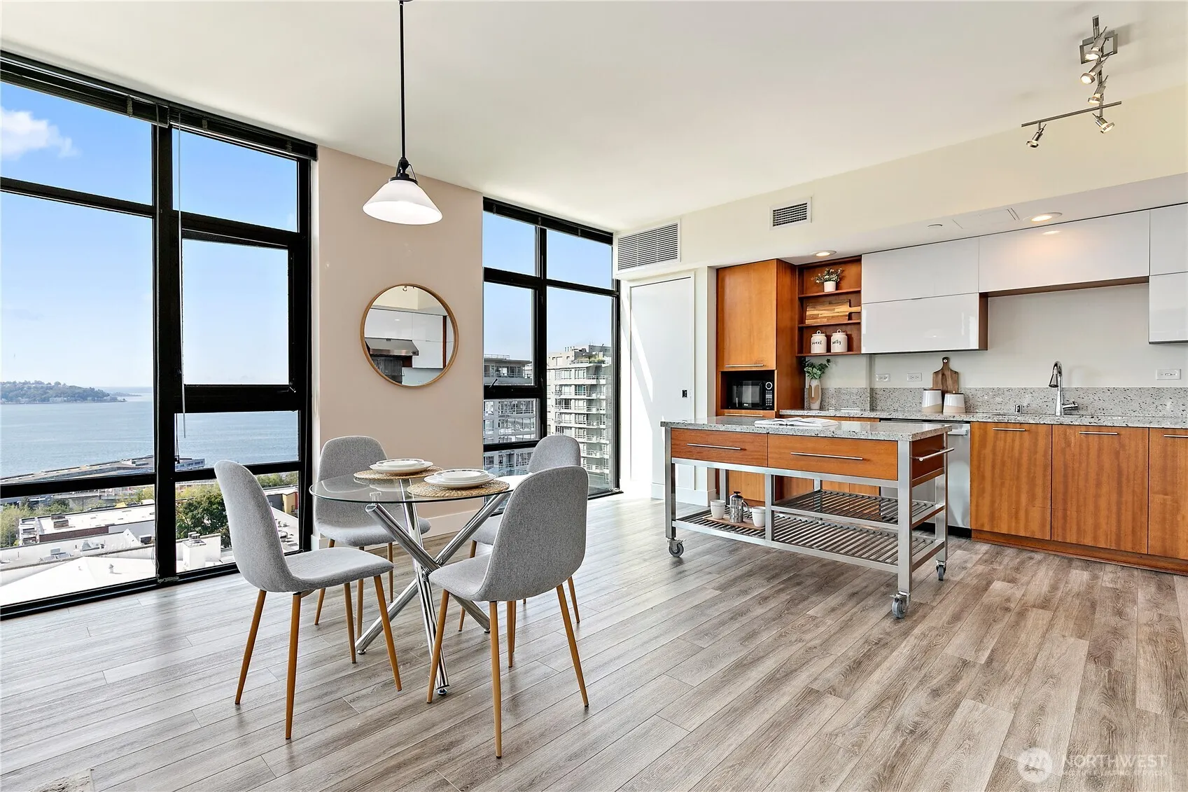 2911 2nd Avenue #1003, Seattle, WA 98121