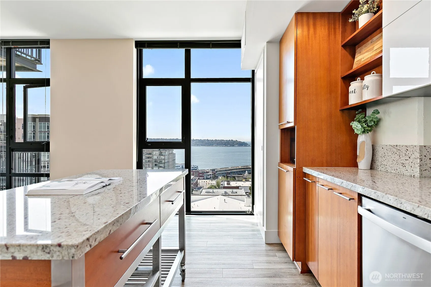 2911 2nd Avenue #1003, Seattle, WA 98121