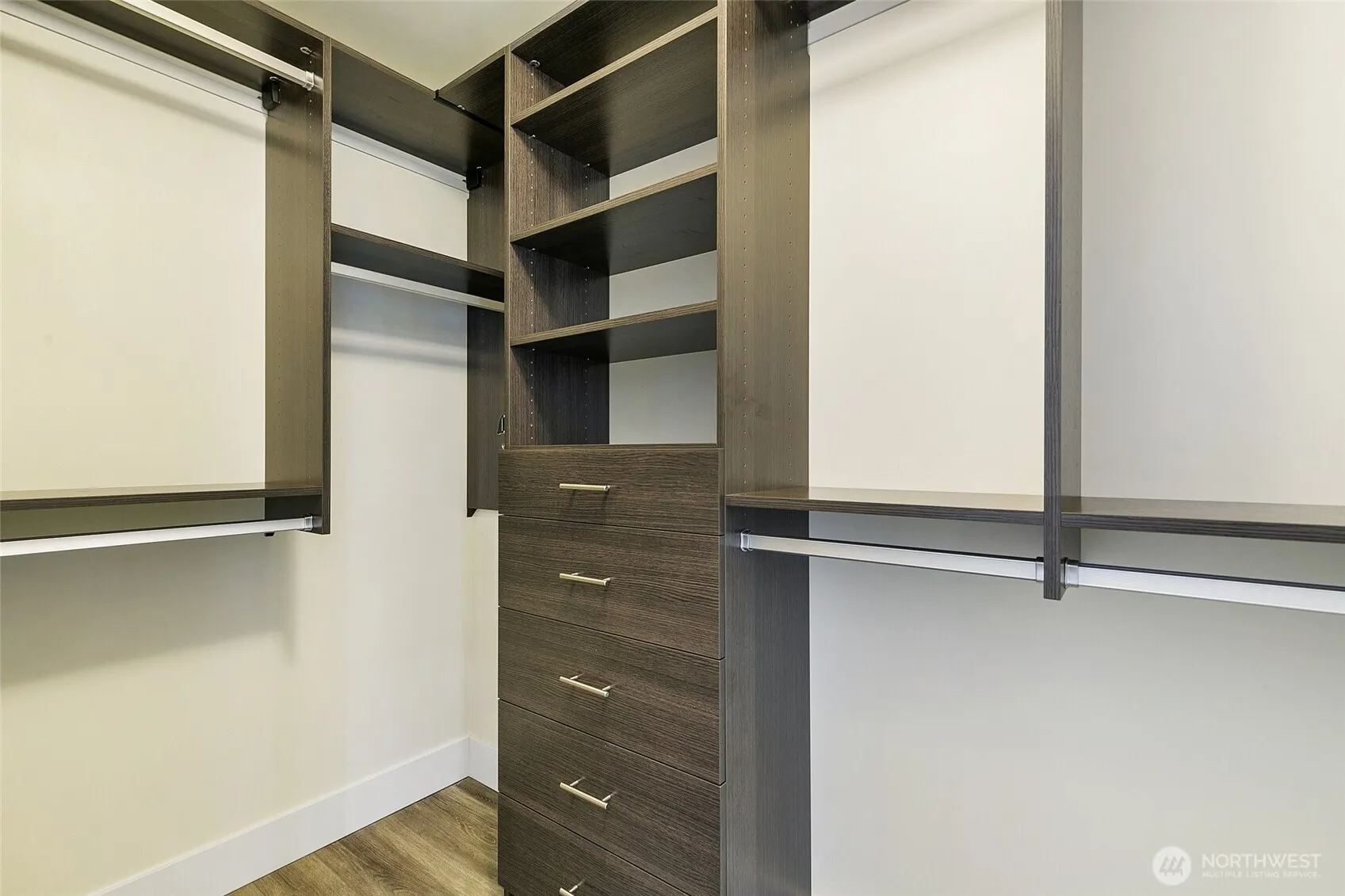 2911 2nd Avenue #1003, Seattle, WA 98121